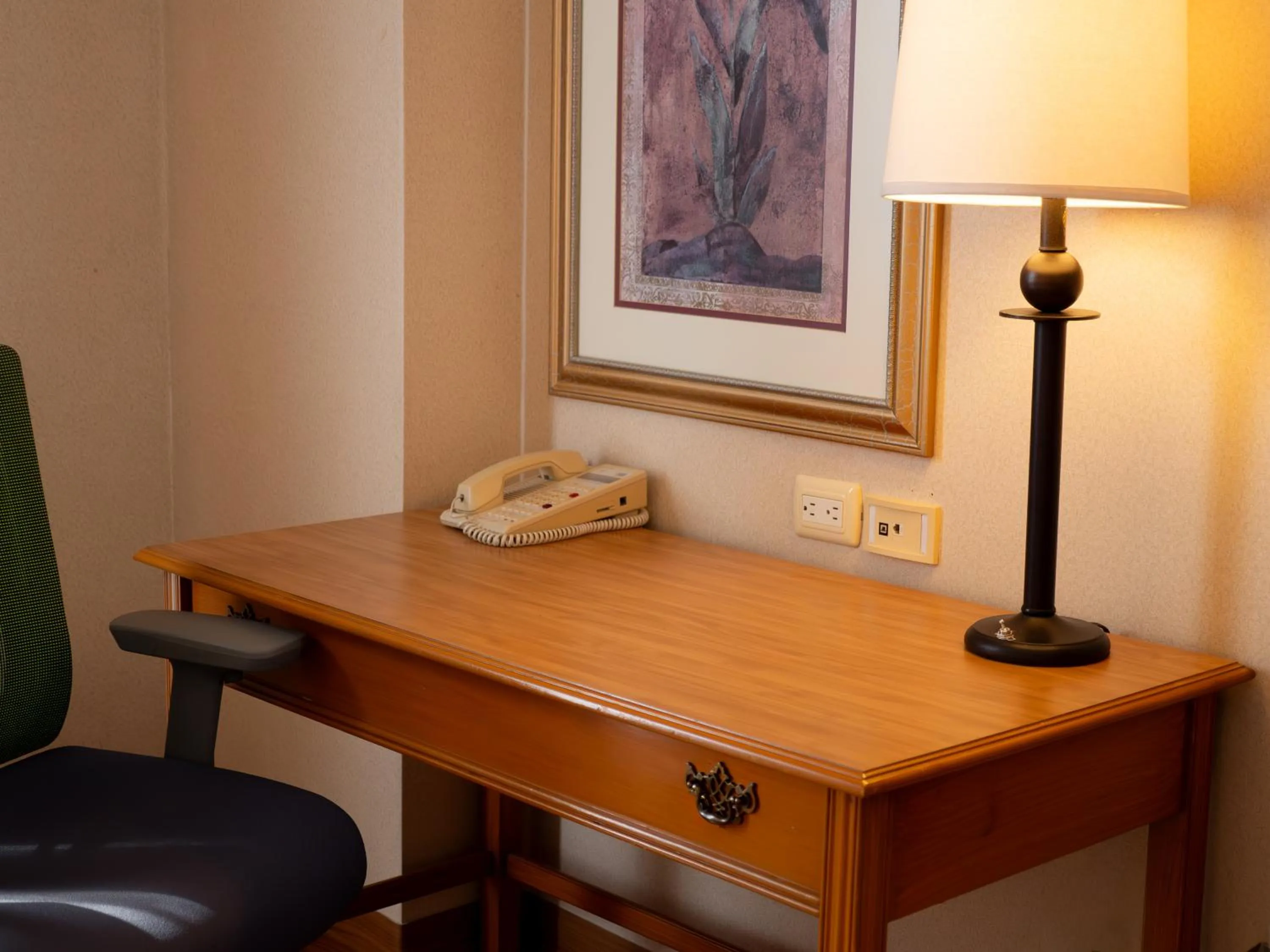 Seating area in Holiday Inn Express Silao-Aeropuerto Bajio by IHG