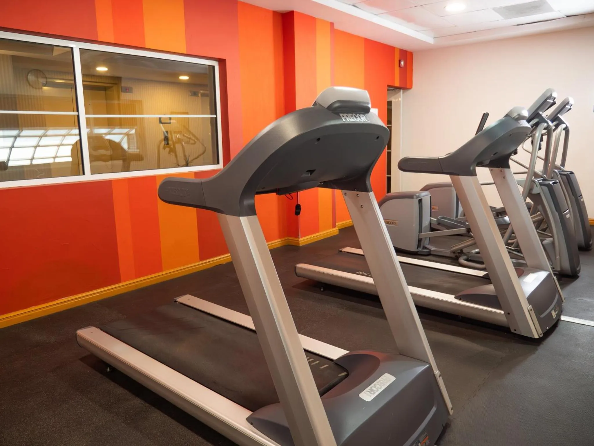 Fitness centre/facilities in Holiday Inn Express Silao-Aeropuerto Bajio by IHG