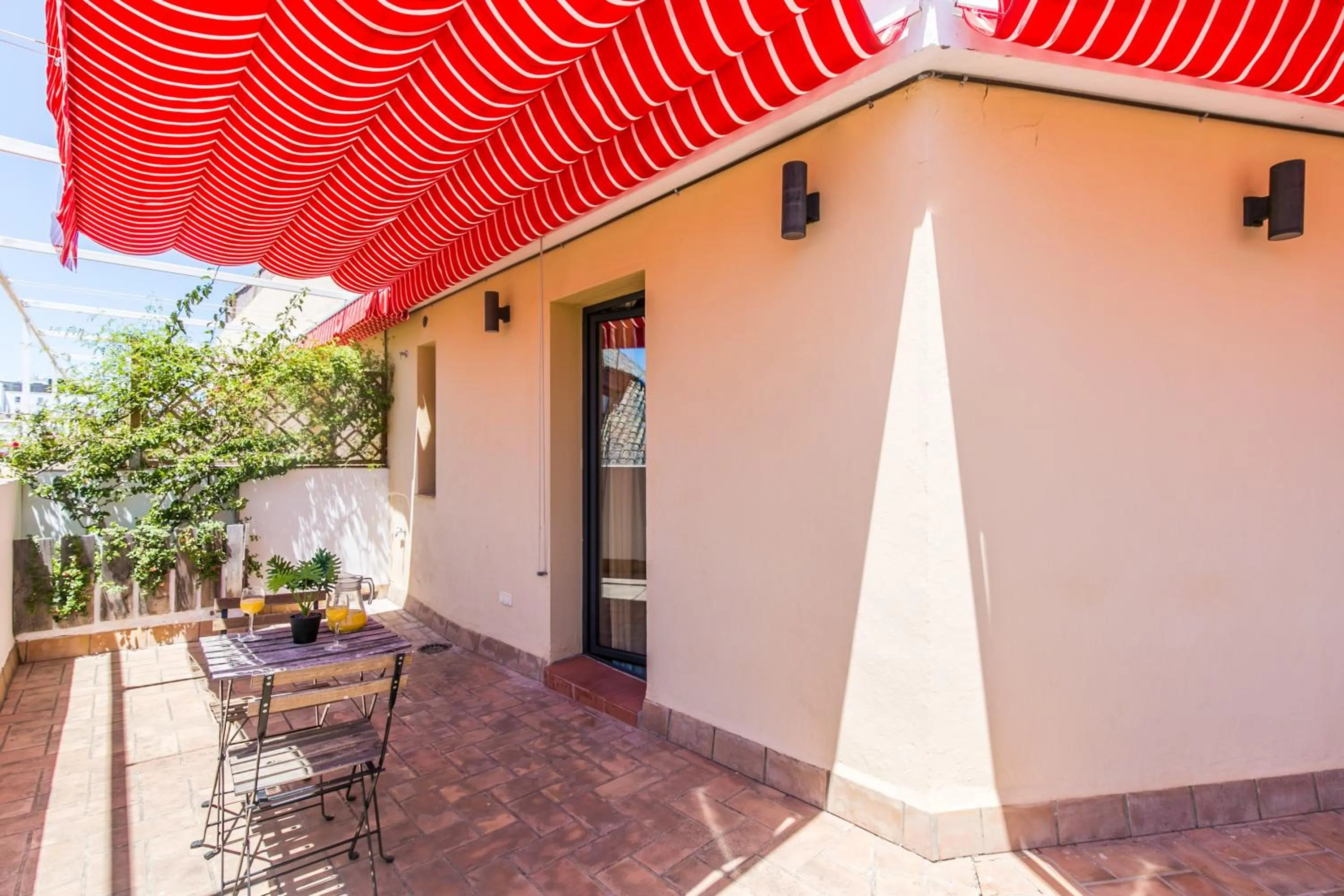 Balcony/Terrace in Black Swan Hostel Sevilla