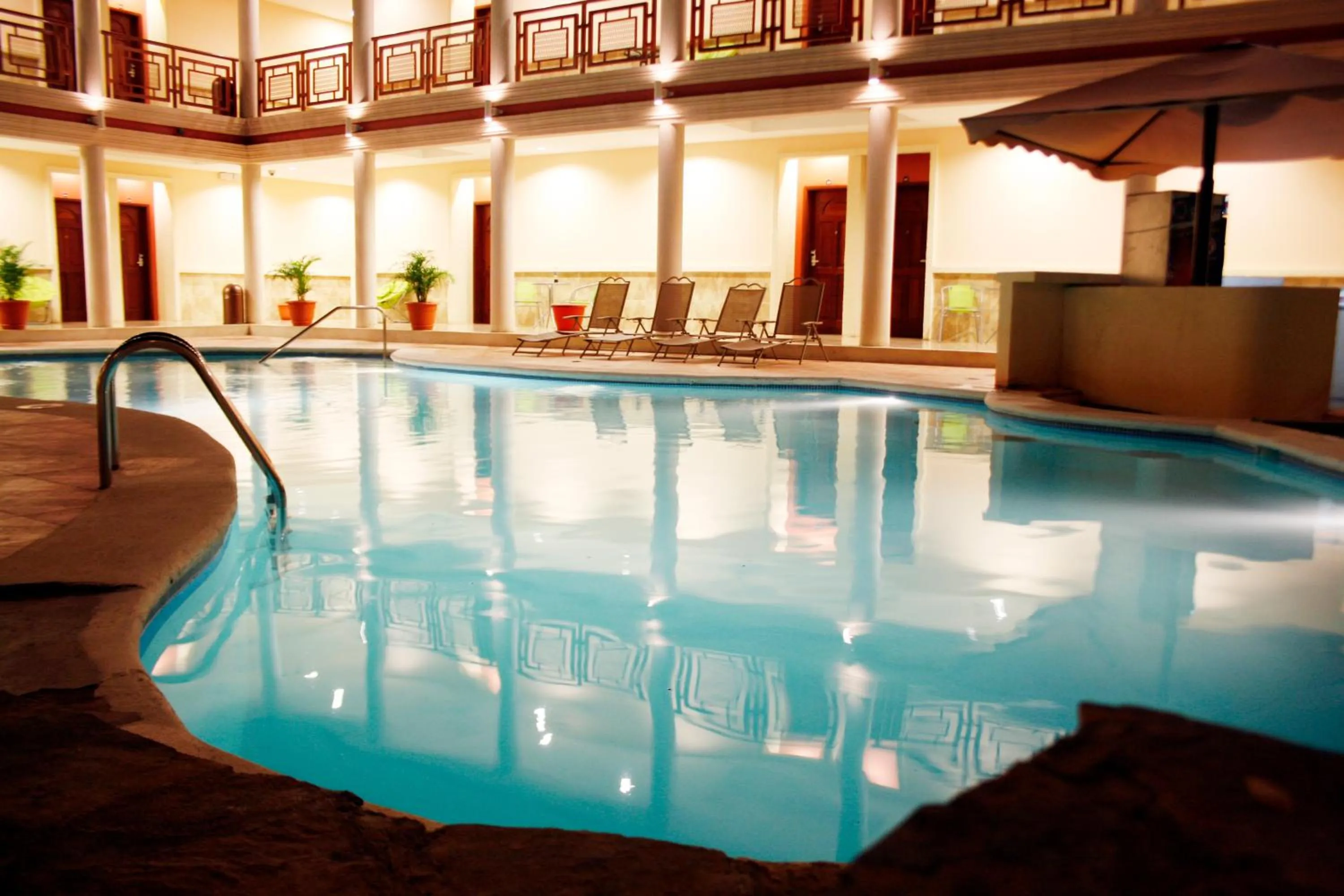 Swimming pool in Hotel Plaza Maria