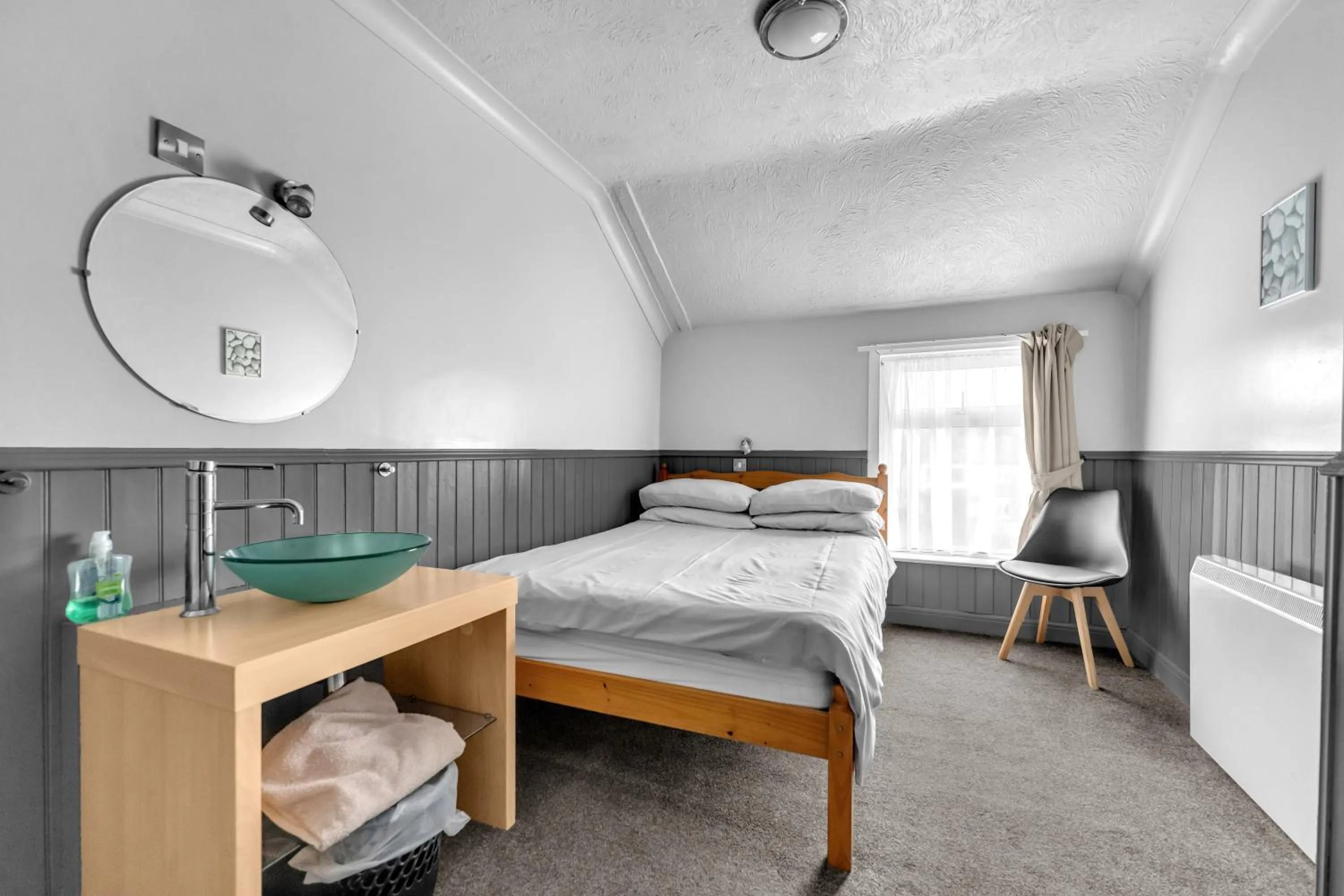 Bedroom, Bed in Mallowview guest house