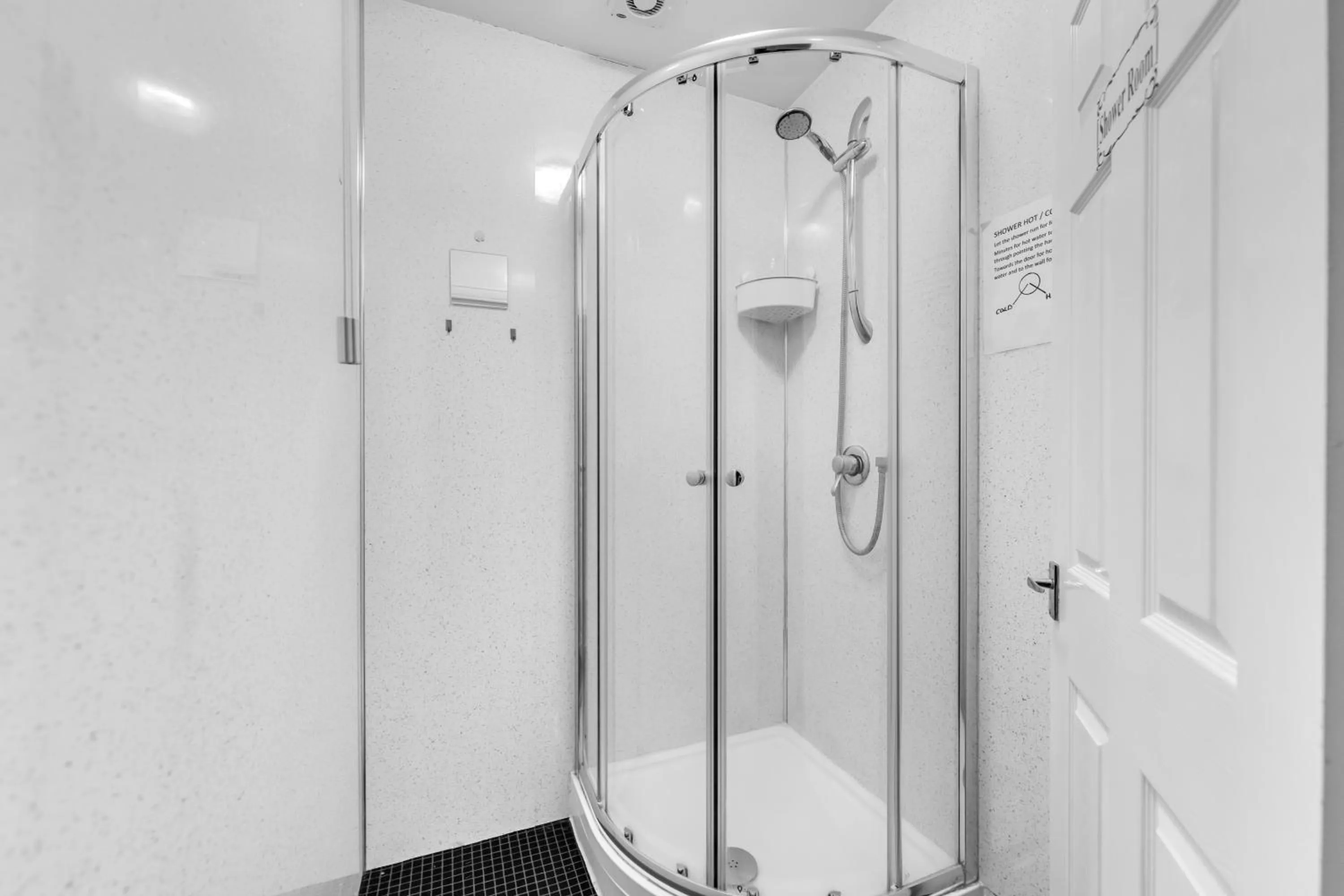 Shower in Mallowview guest house