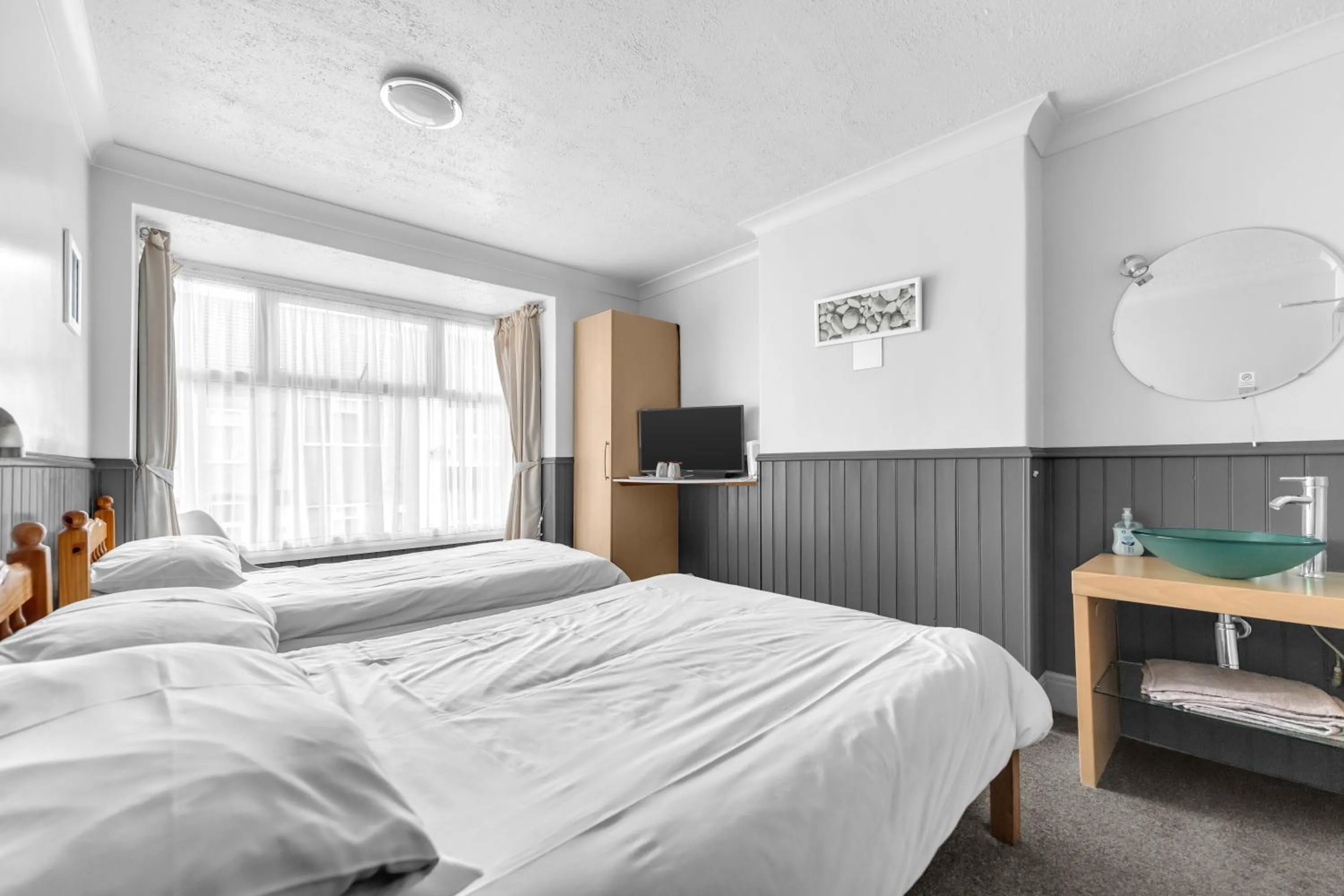 Bedroom, Bed in Mallowview guest house