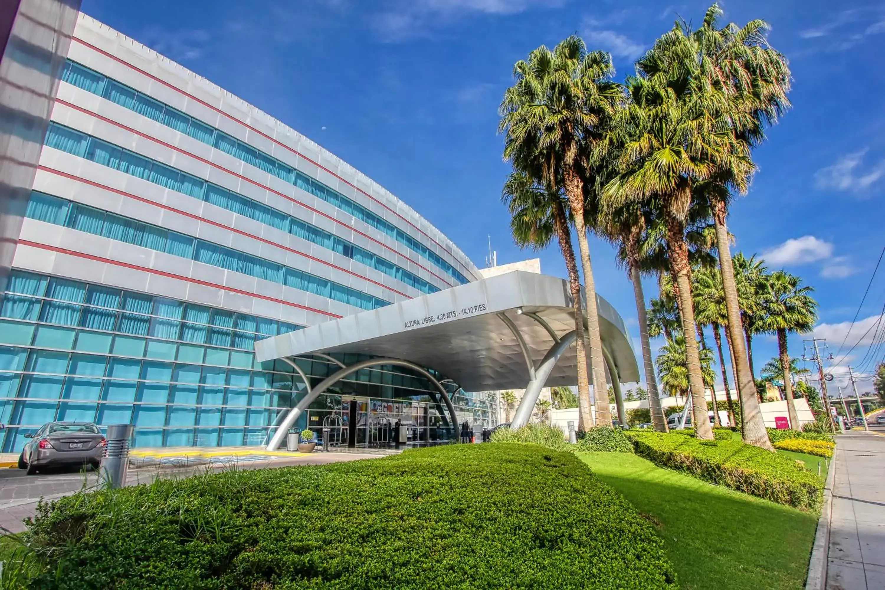 Property building in Crowne Plaza Leon by IHG Property building in Crowne Plaza Leon by IHG