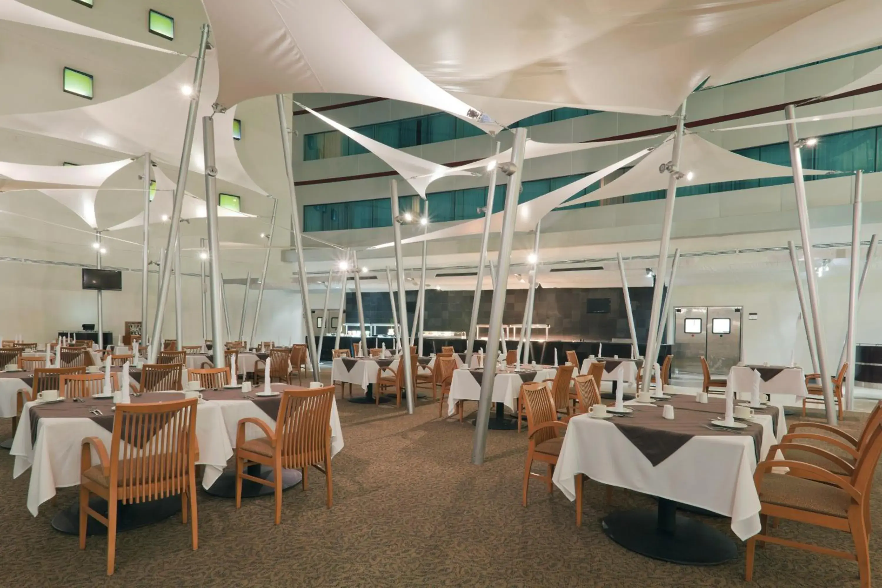 Restaurant/places to eat in Crowne Plaza Leon by IHG Restaurant/places to eat in Crowne Plaza Leon by IHG