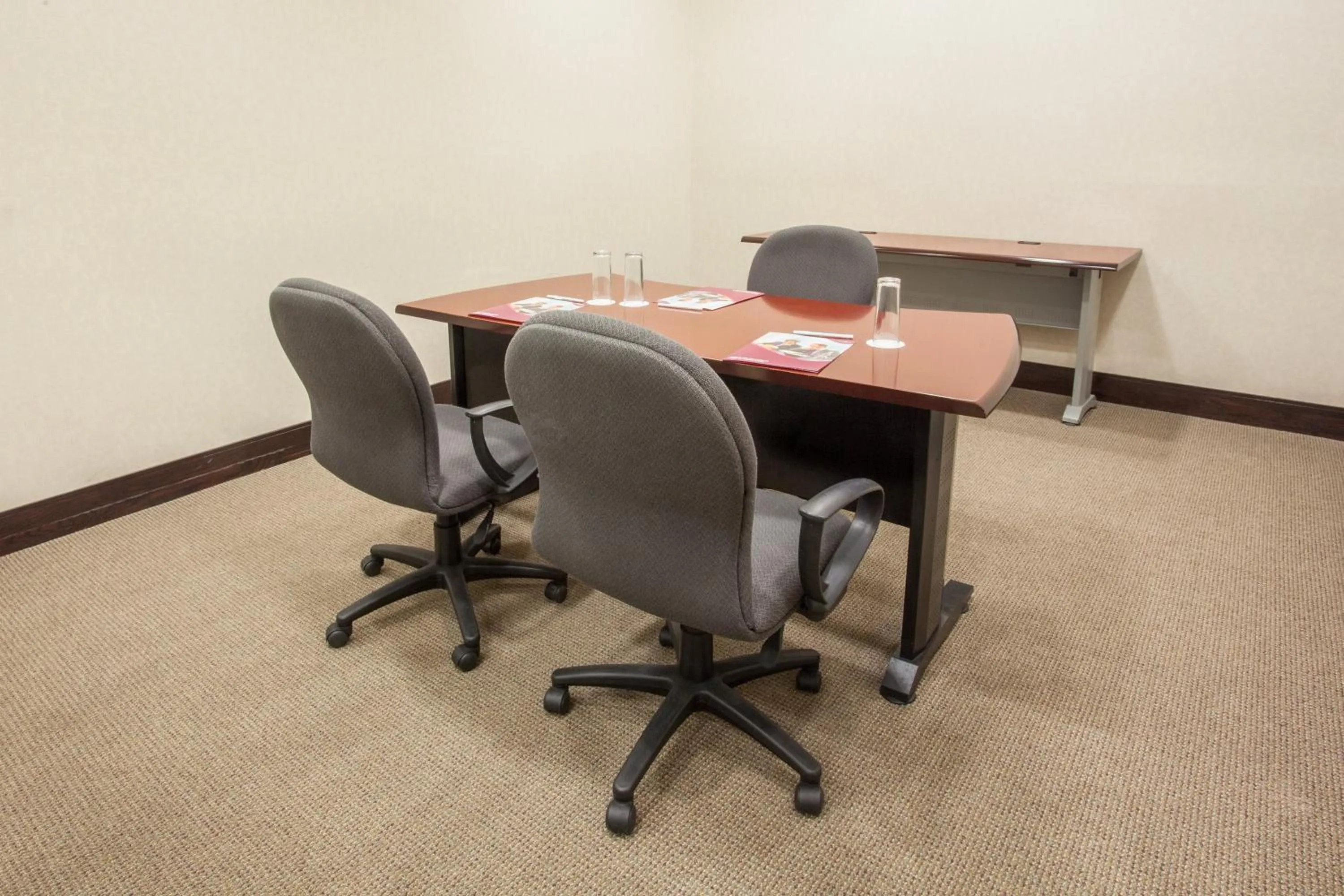 Meeting/conference room in Crowne Plaza Leon by IHG