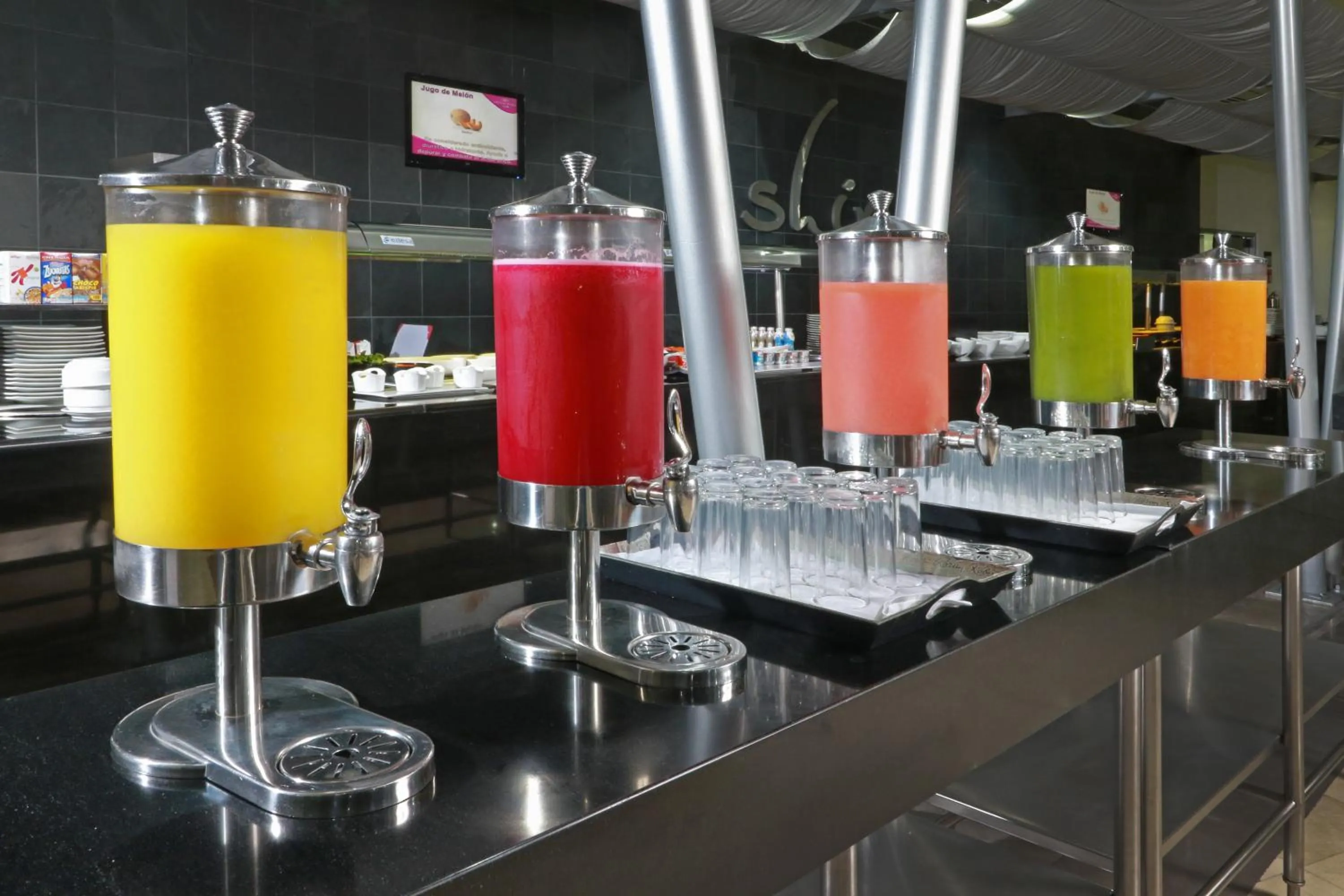 Restaurant/places to eat in Crowne Plaza Leon by IHG