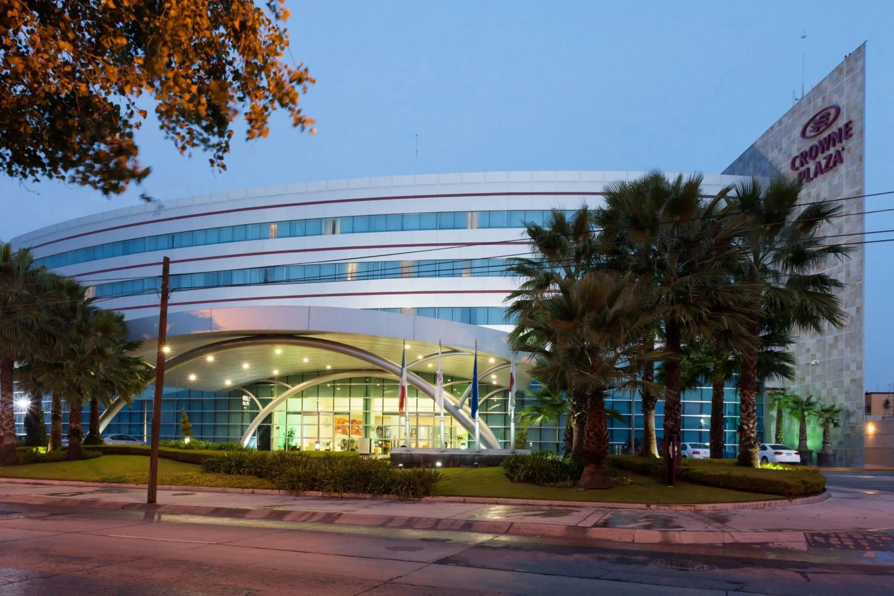 Property building in Crowne Plaza Leon by IHG