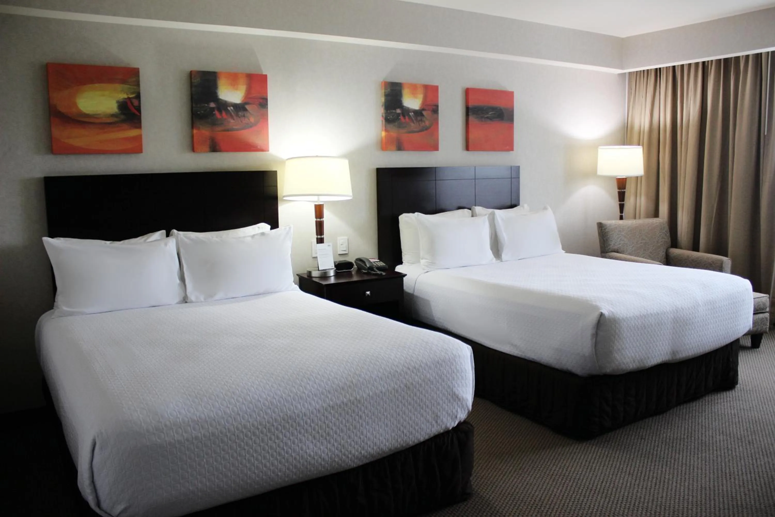 Photo of the whole room, Bed in Crowne Plaza Leon by IHG