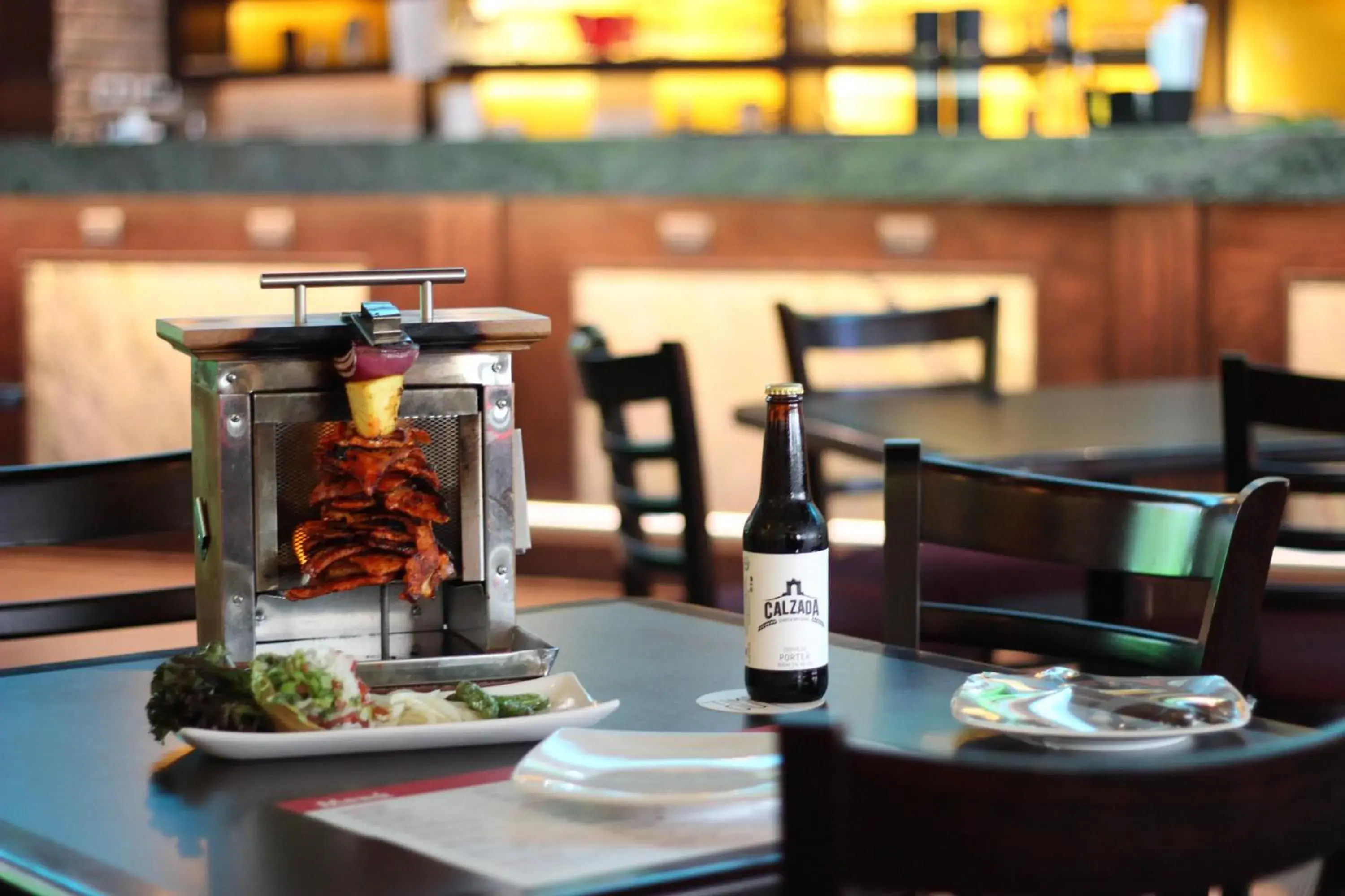 Lounge or bar in Crowne Plaza Leon by IHG Lounge or bar in Crowne Plaza Leon by IHG