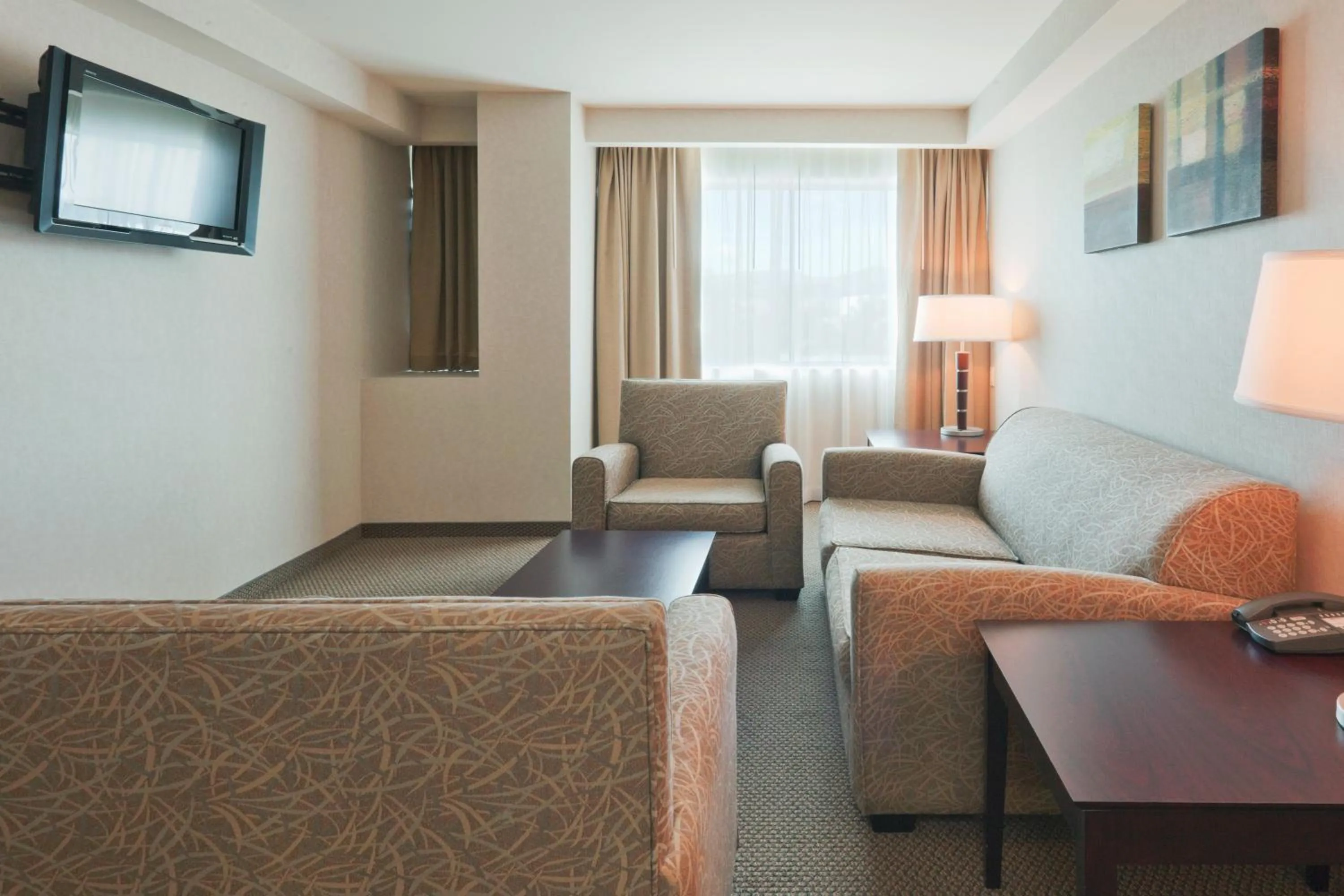 Photo of the whole room in Crowne Plaza Leon by IHG