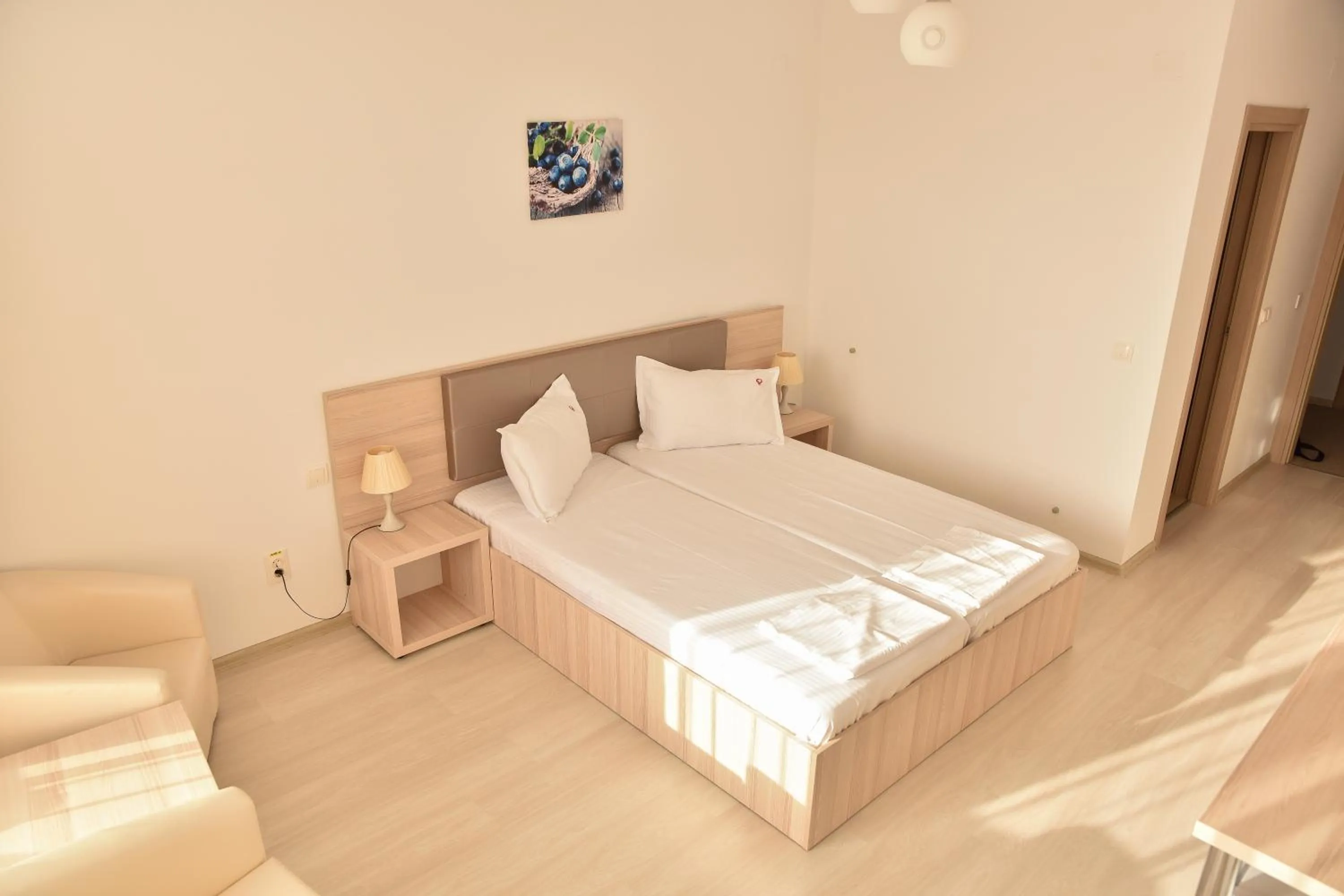 Bedroom, Bed in Q Hotel