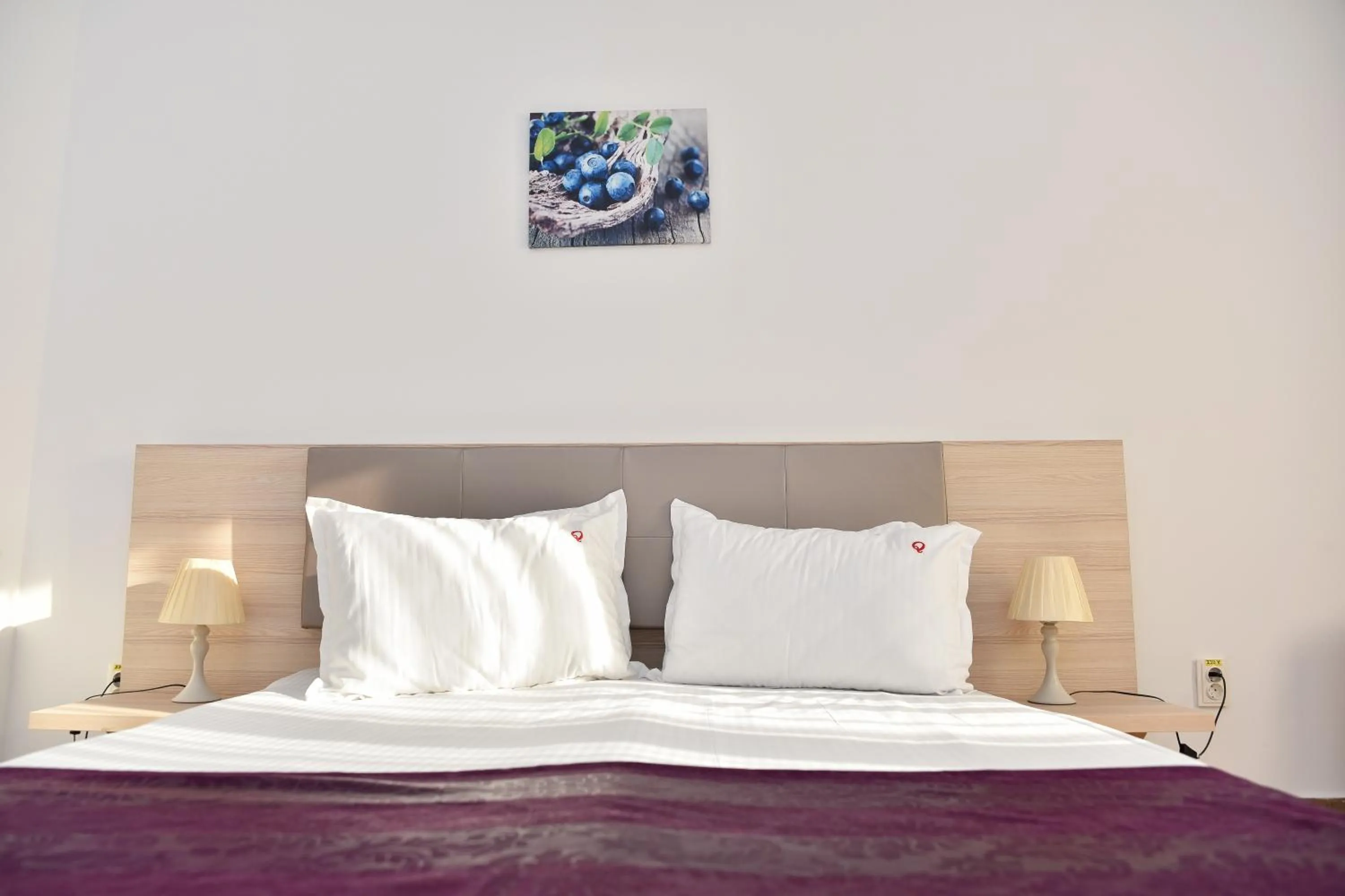 Bedroom, Bed in Q Hotel