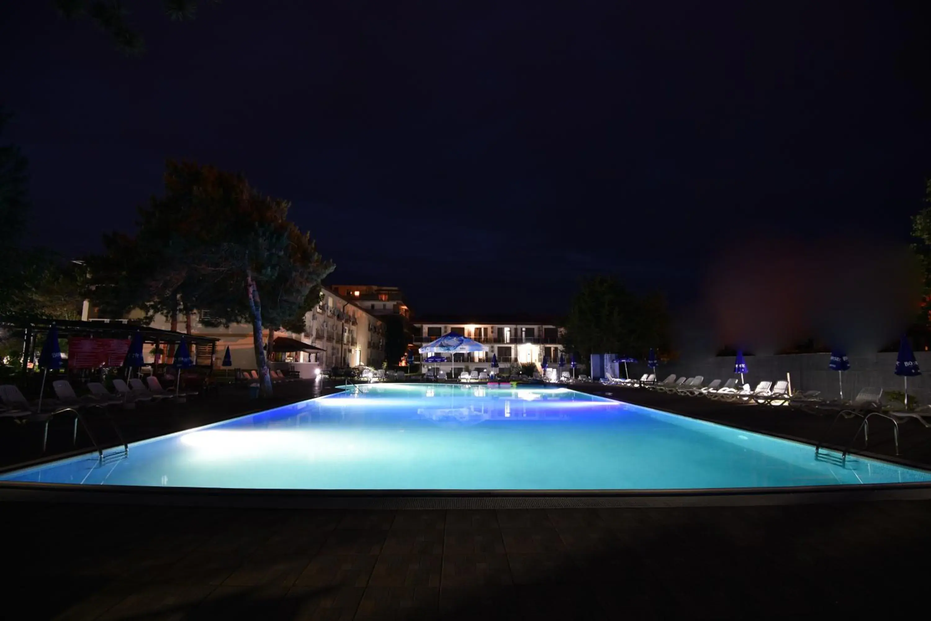 Swimming pool in Q Hotel Swimming pool in Q Hotel