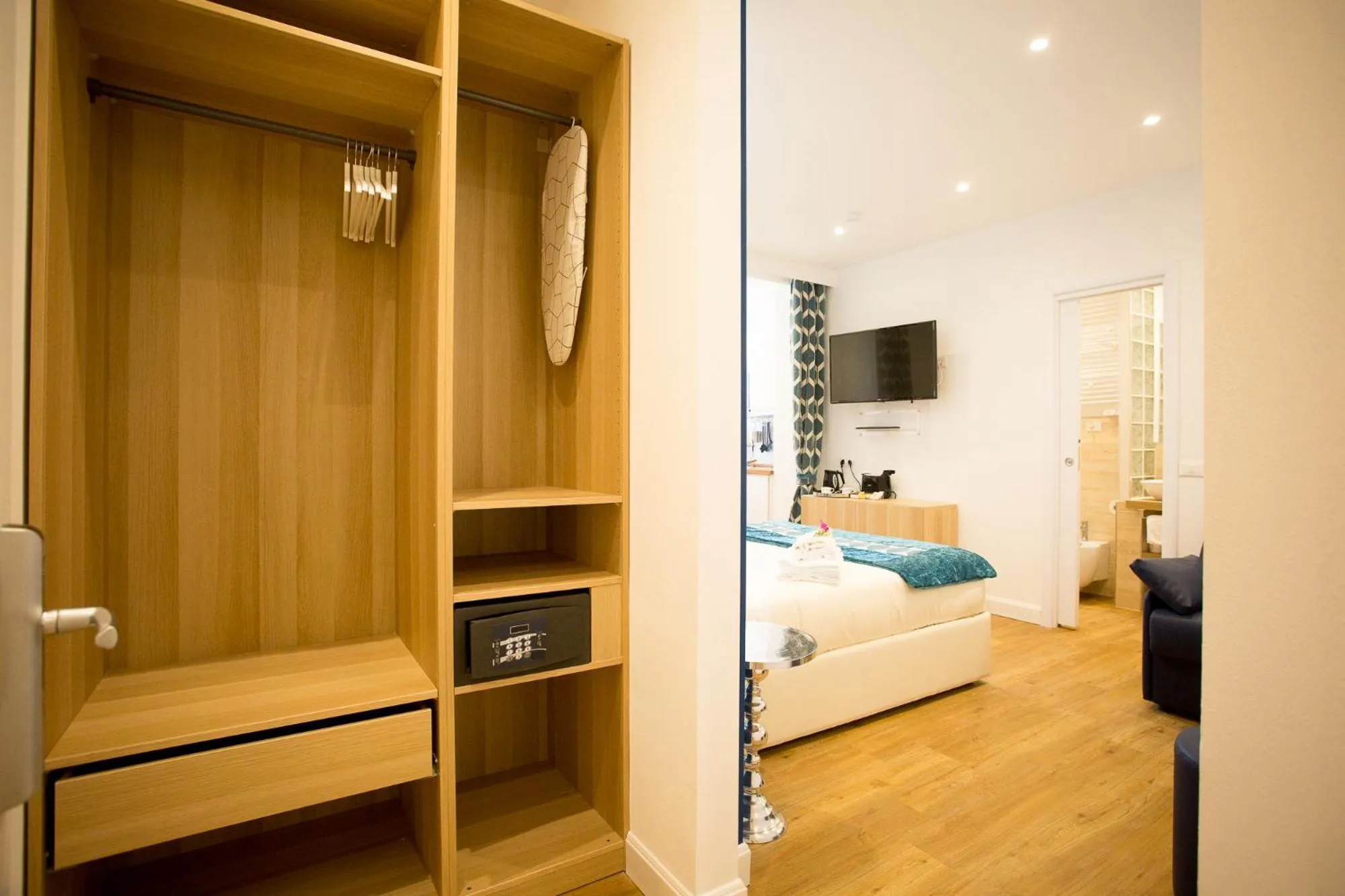 Bedroom, Bed in Atmosfere Guest House - Cinque Terre e La Spezia