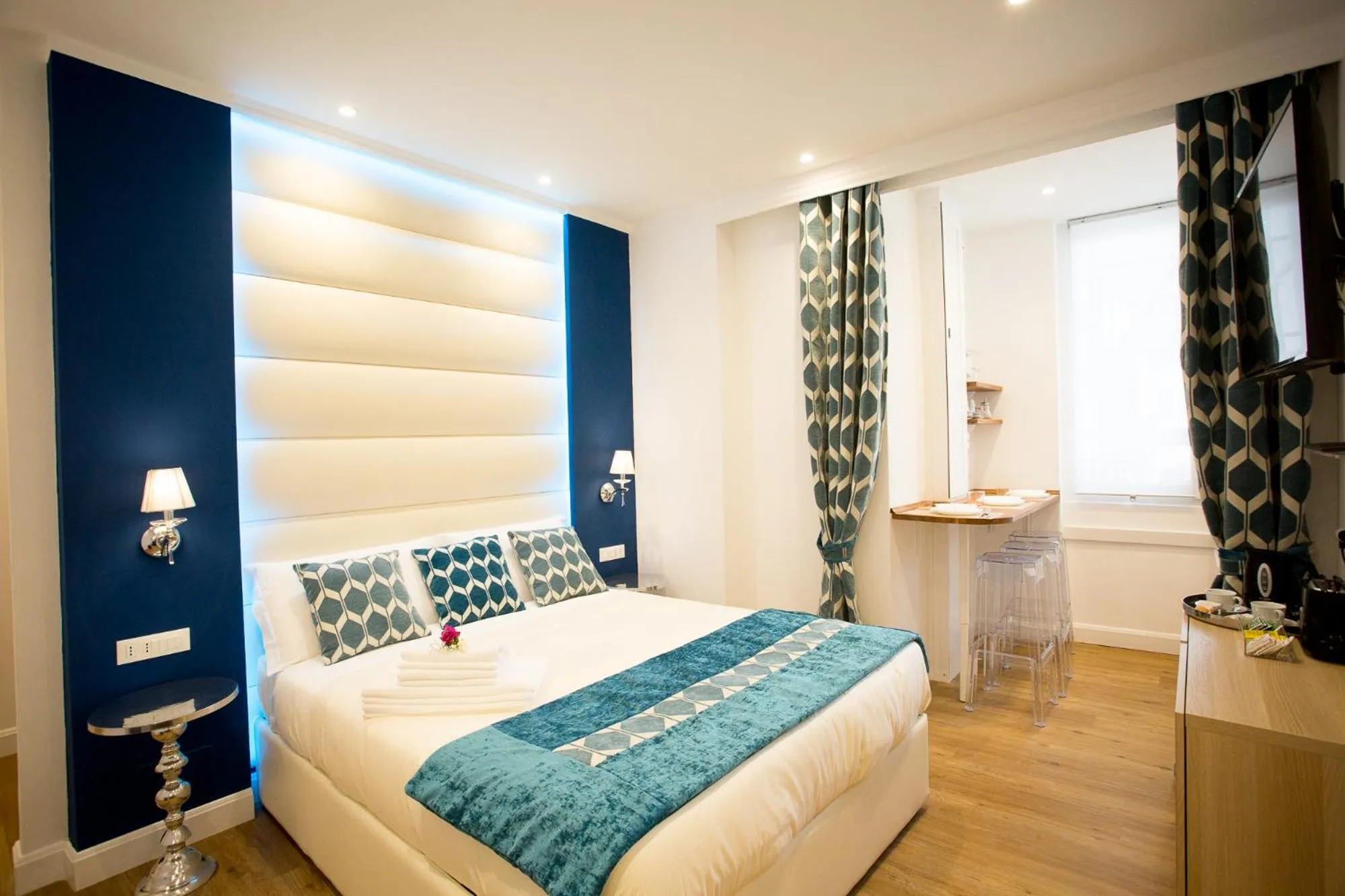 Dining area, Bed in Atmosfere Guest House - Cinque Terre e La Spezia