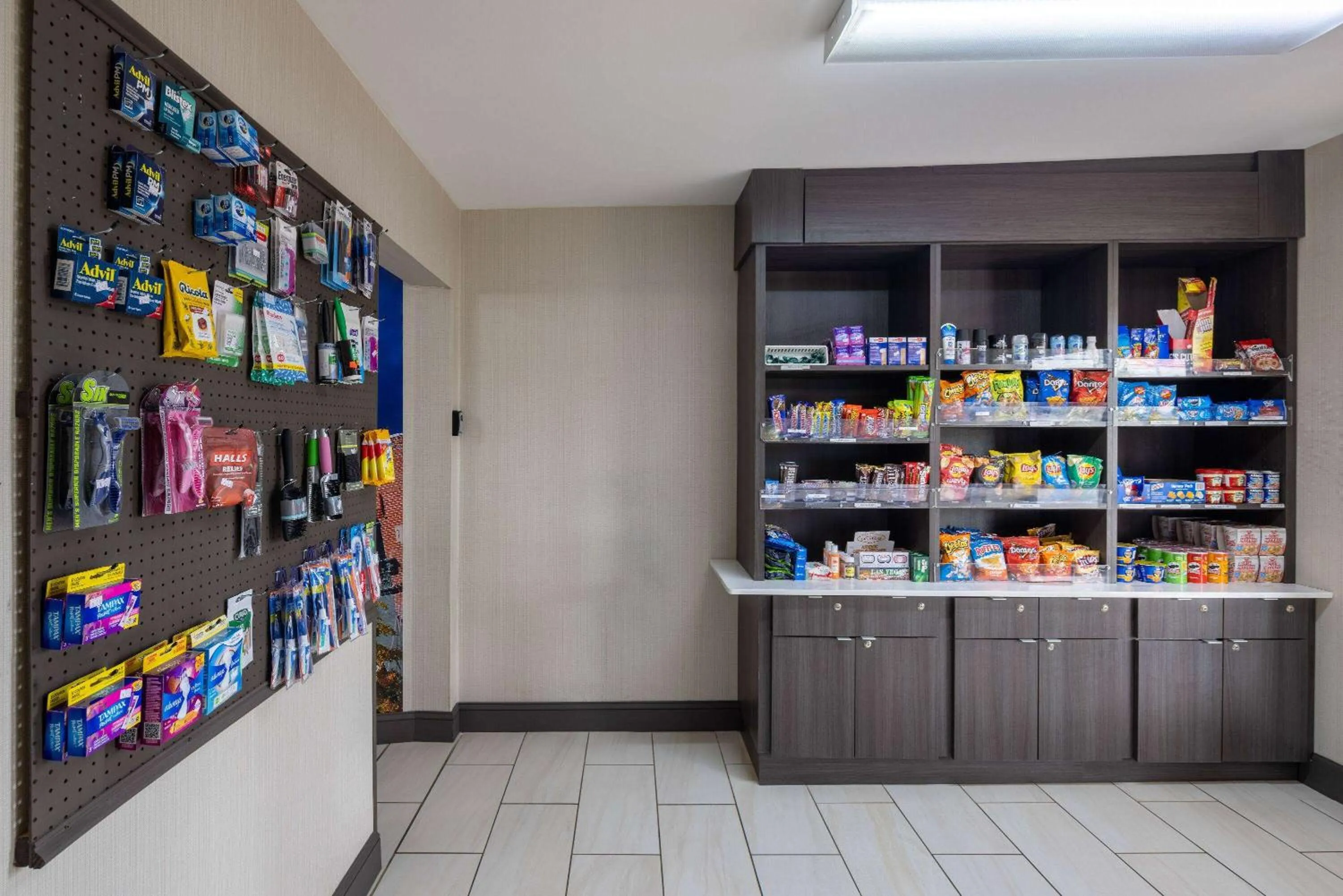 Food and drinks in La Quinta by Wyndham Covington