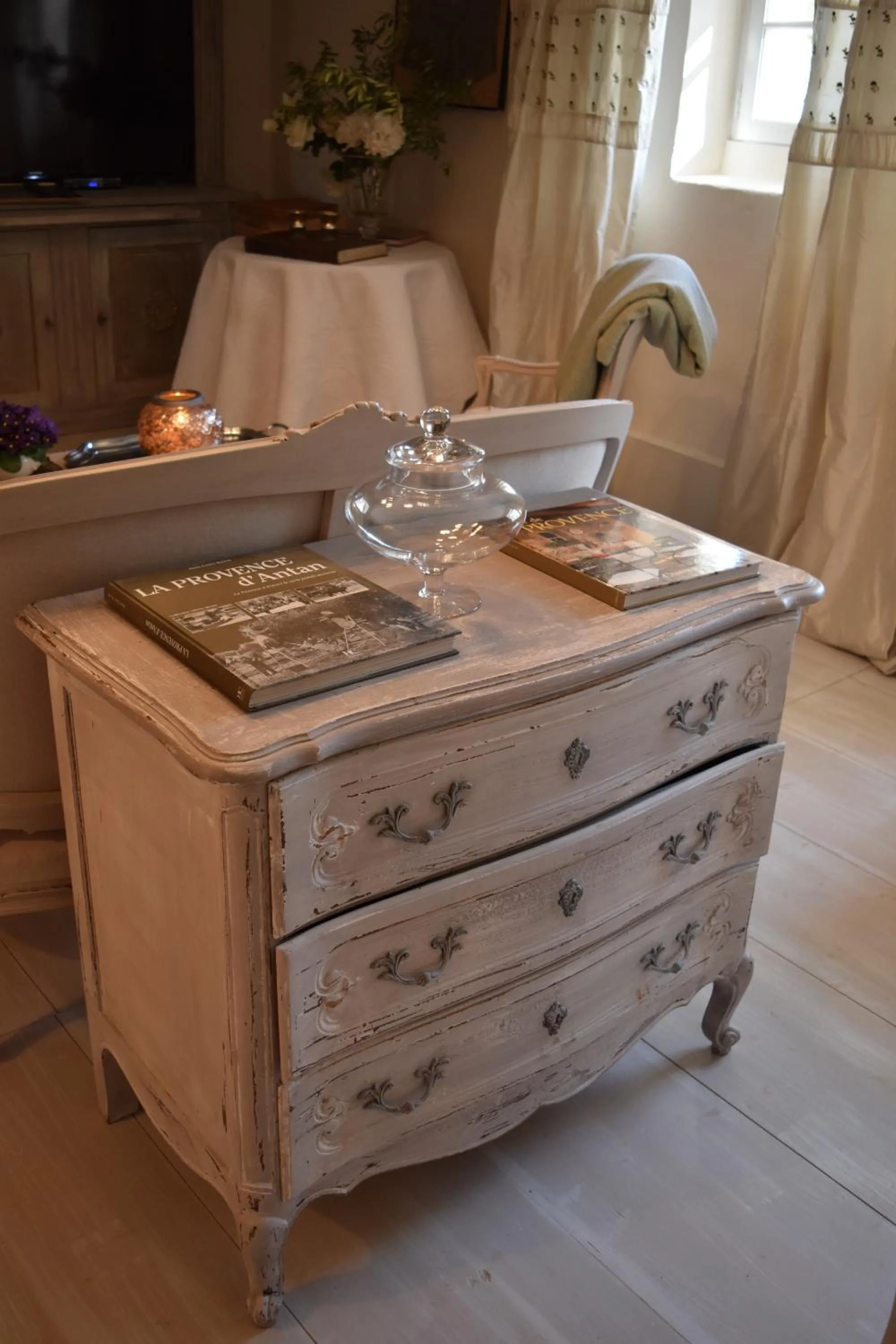 Photo of the whole room in Le Clos de Lucie