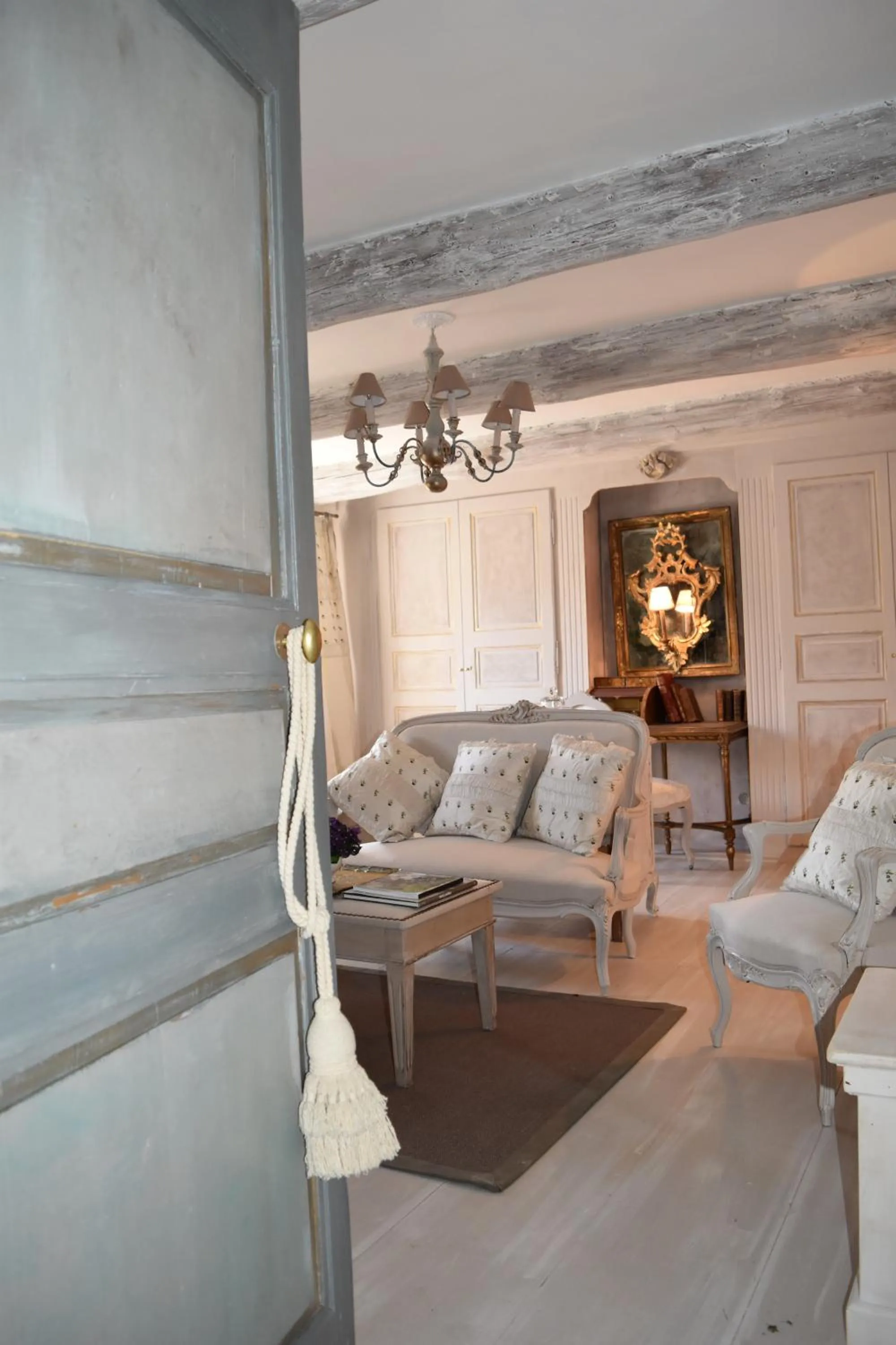 Photo of the whole room in Le Clos de Lucie