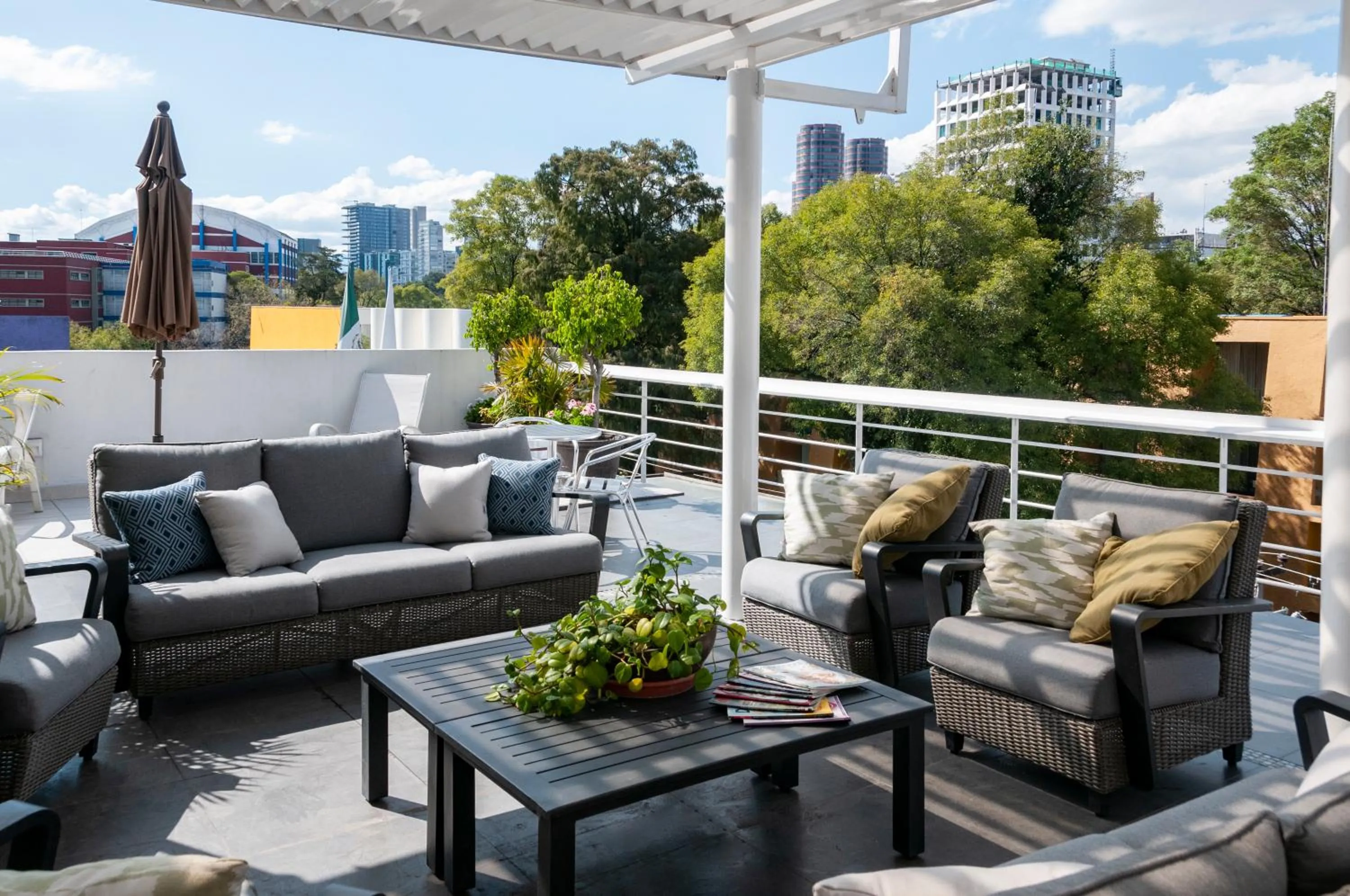 Balcony/Terrace in Lombardo Suites