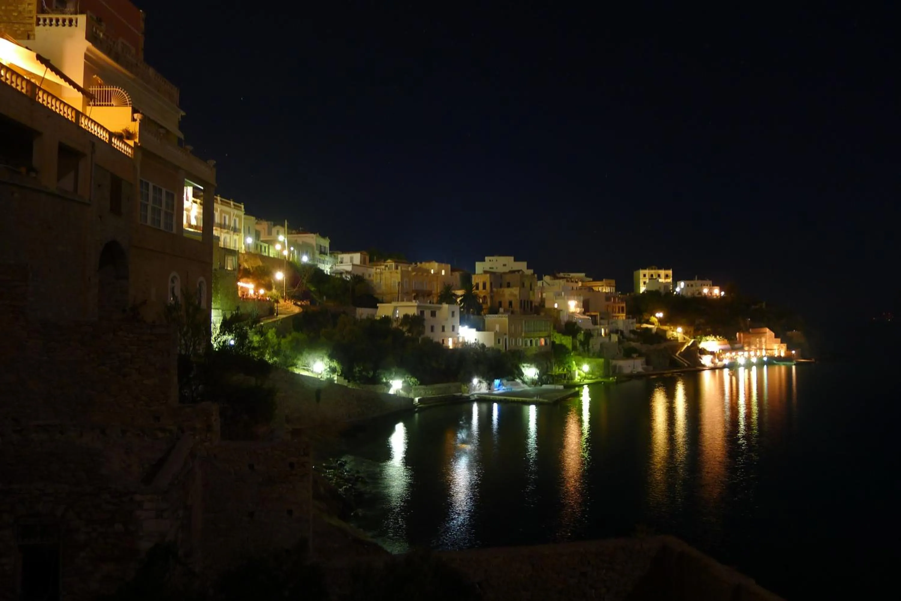 Night in Apollonos Seafront Apartment