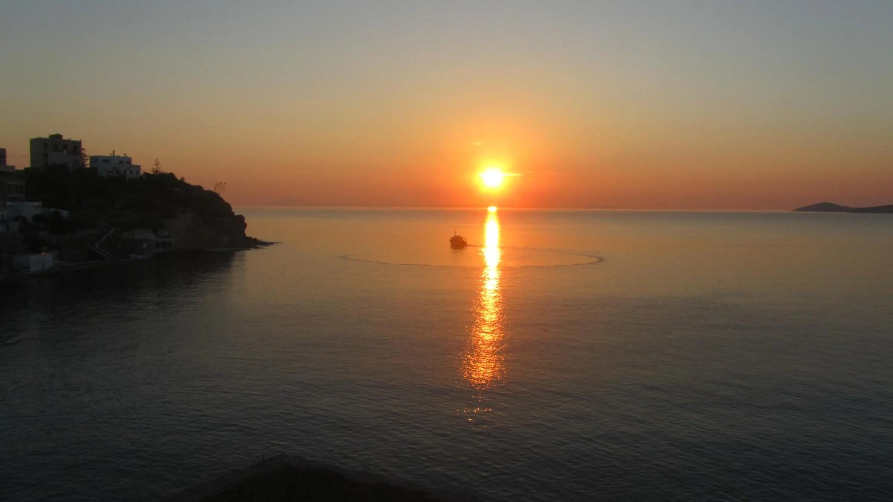 Sea view in Apollonos Seafront Apartment