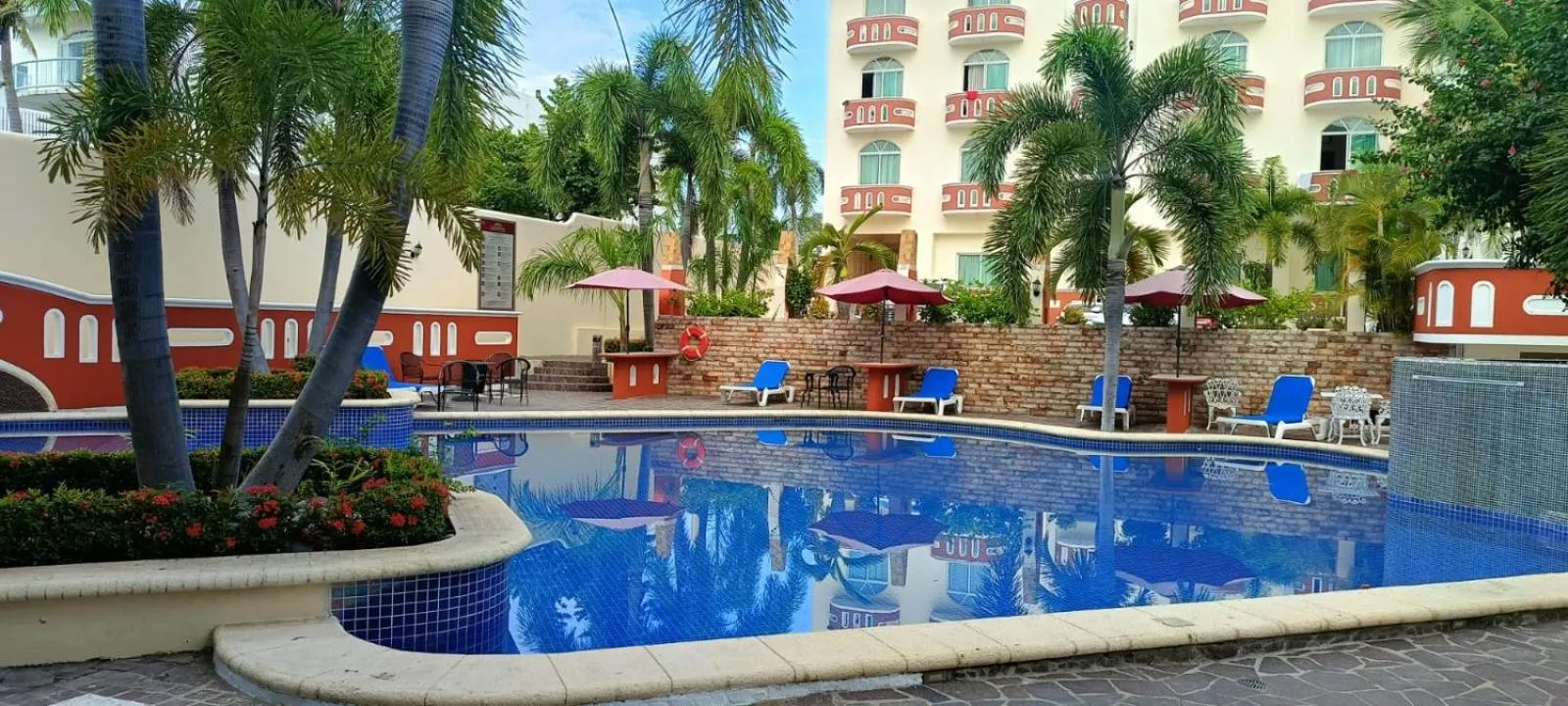 Swimming pool in Casa Danna Huatulco