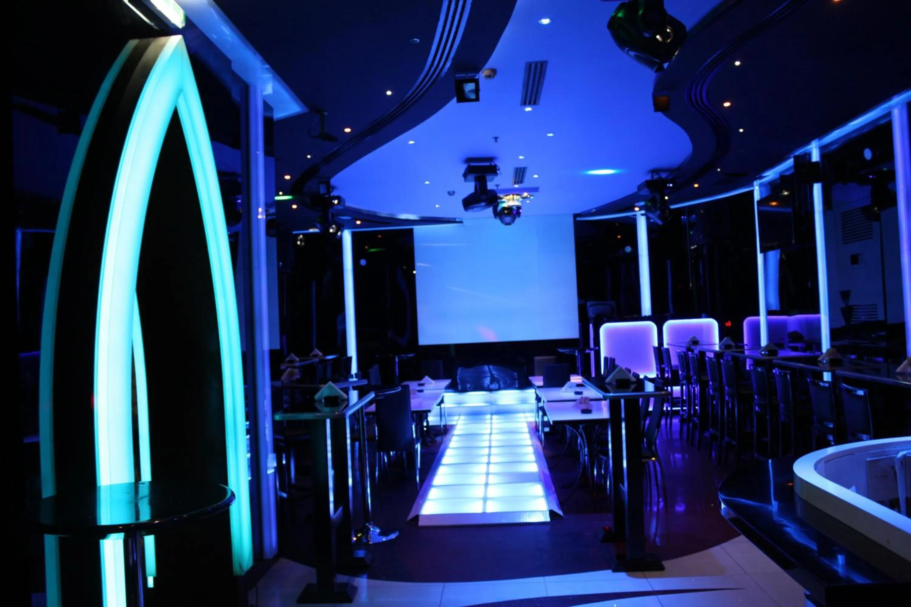 Lounge or bar in Broadway Hotel