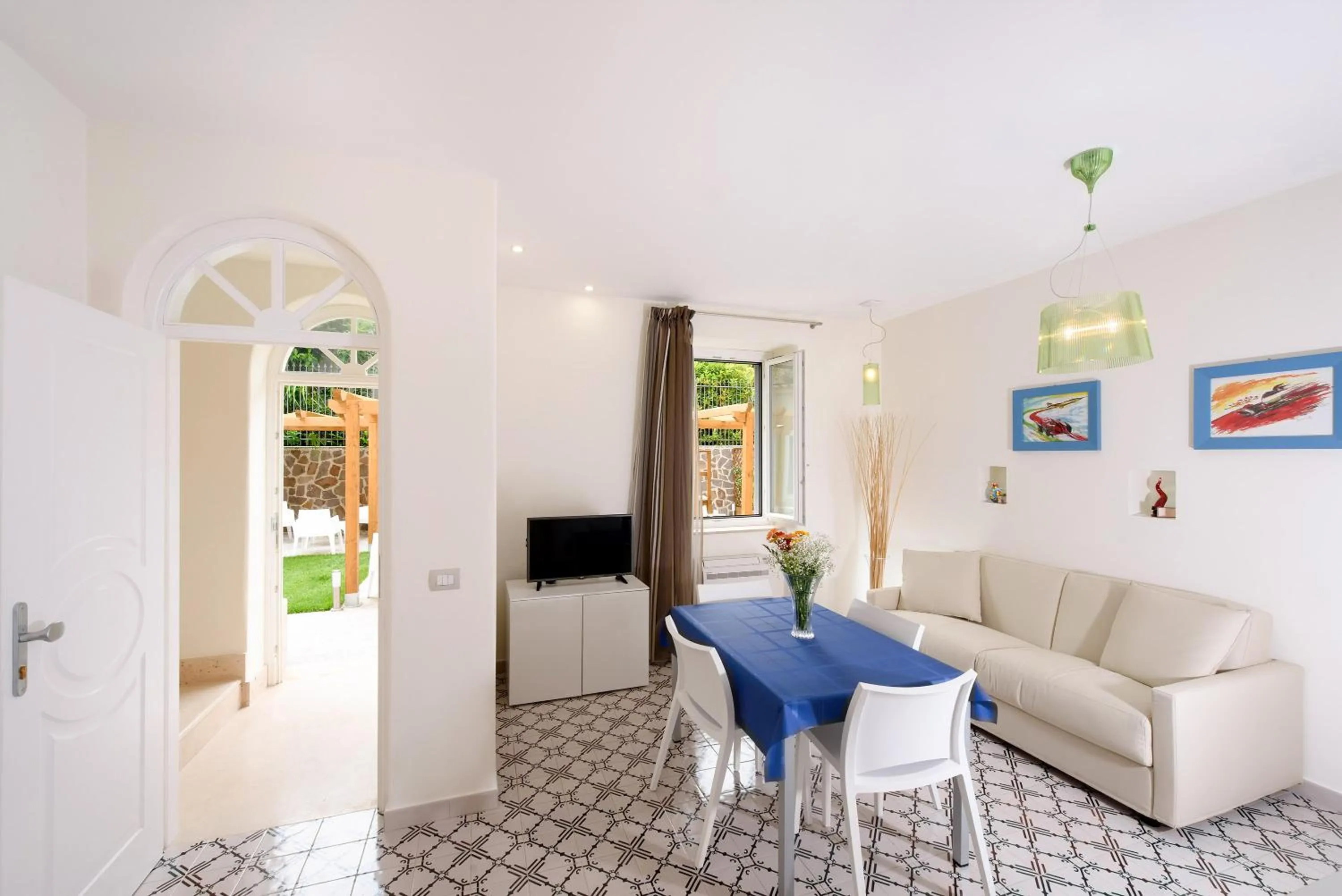 TV and multimedia in Ravello House