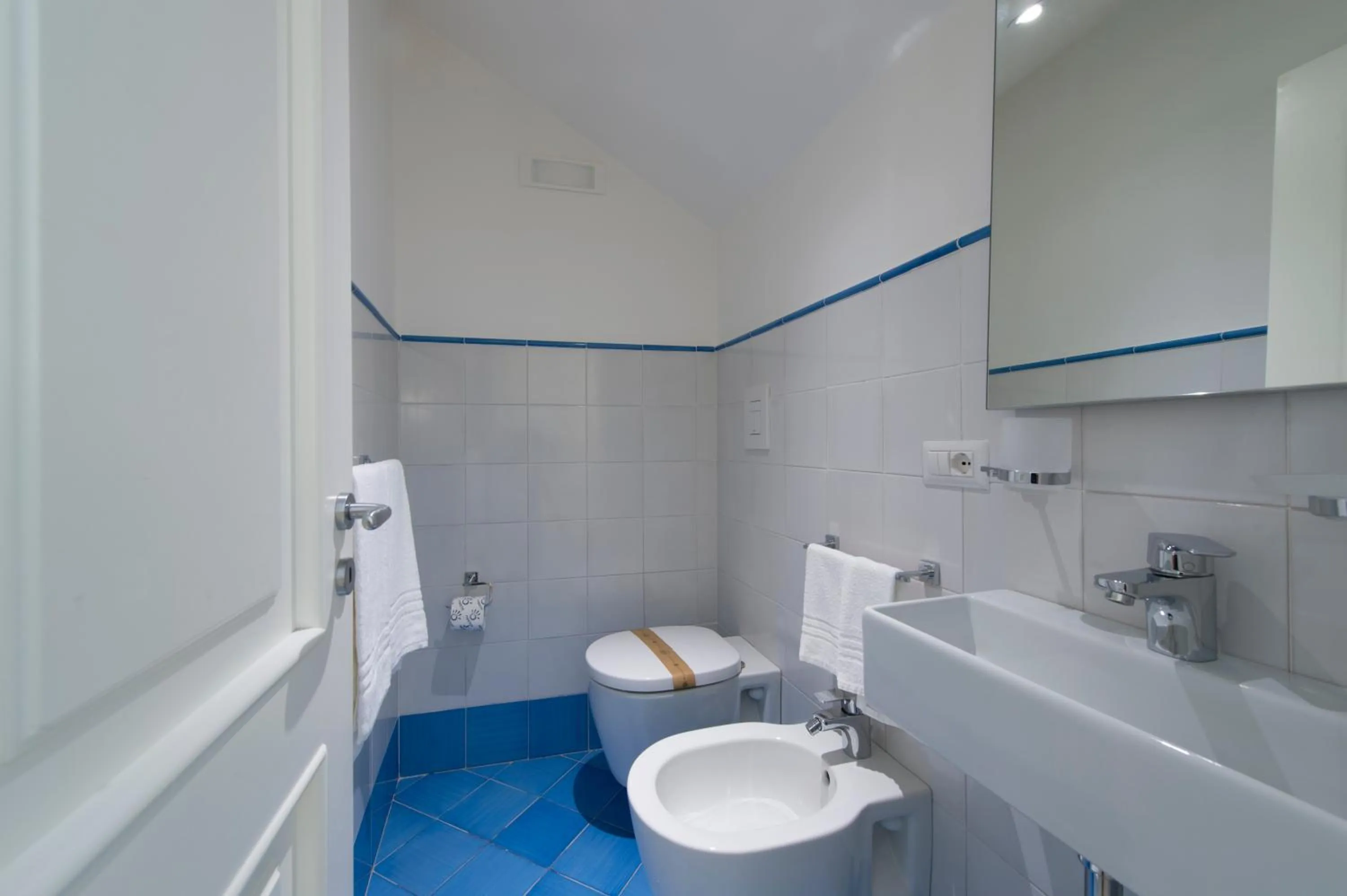 Shower in Ravello House