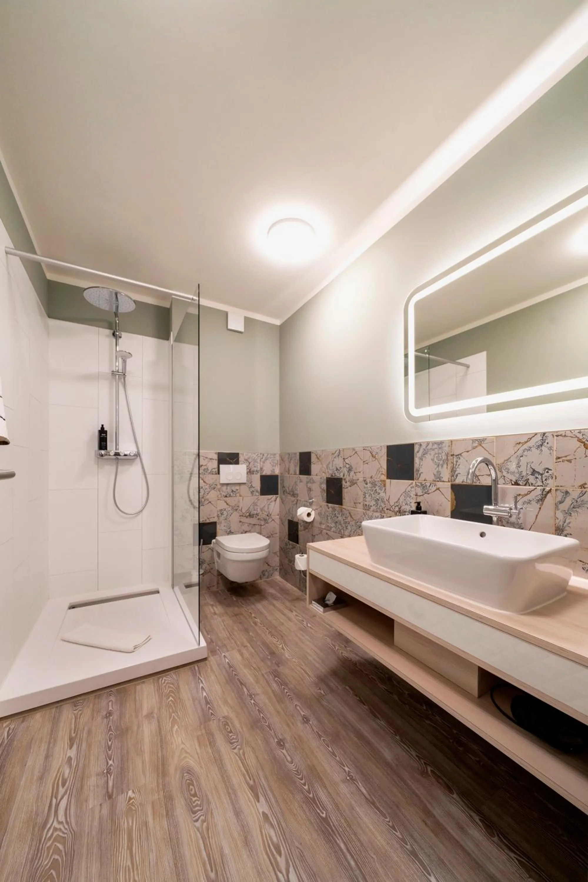 Shower in Hotel Gasthaus zur Linde