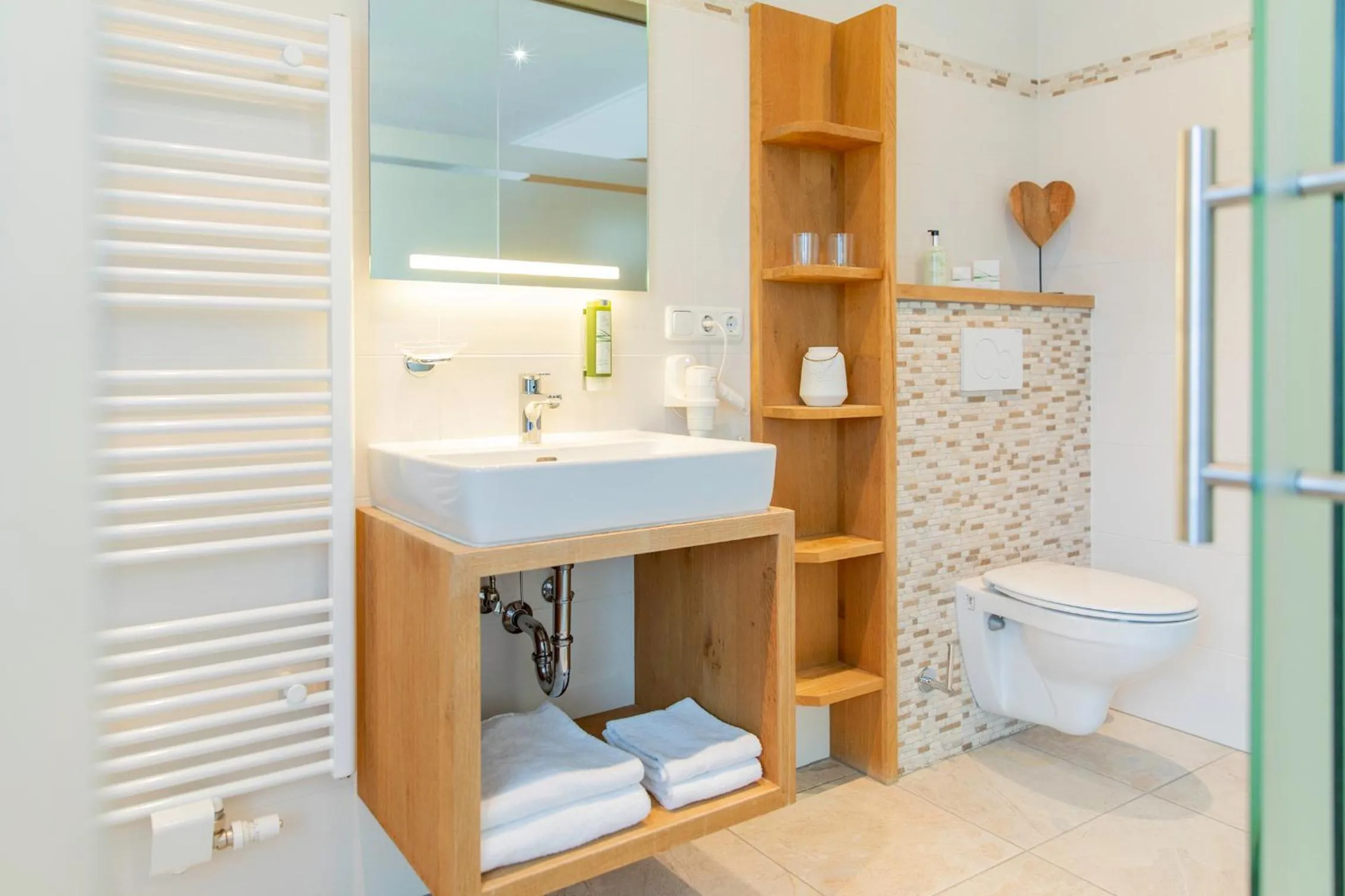 Bathroom in Hotel & Gasthaus Dresch