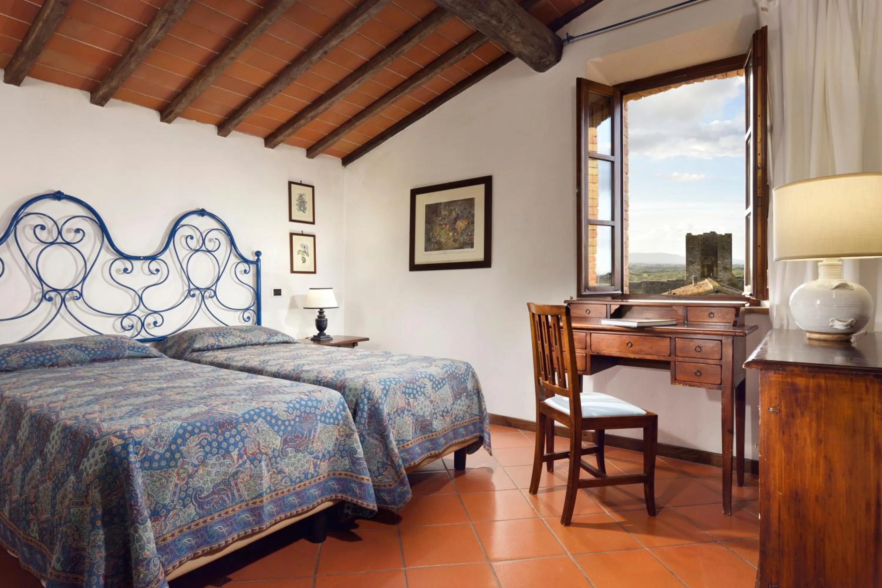 Classic Double or Twin Room in Hotel Monteriggioni