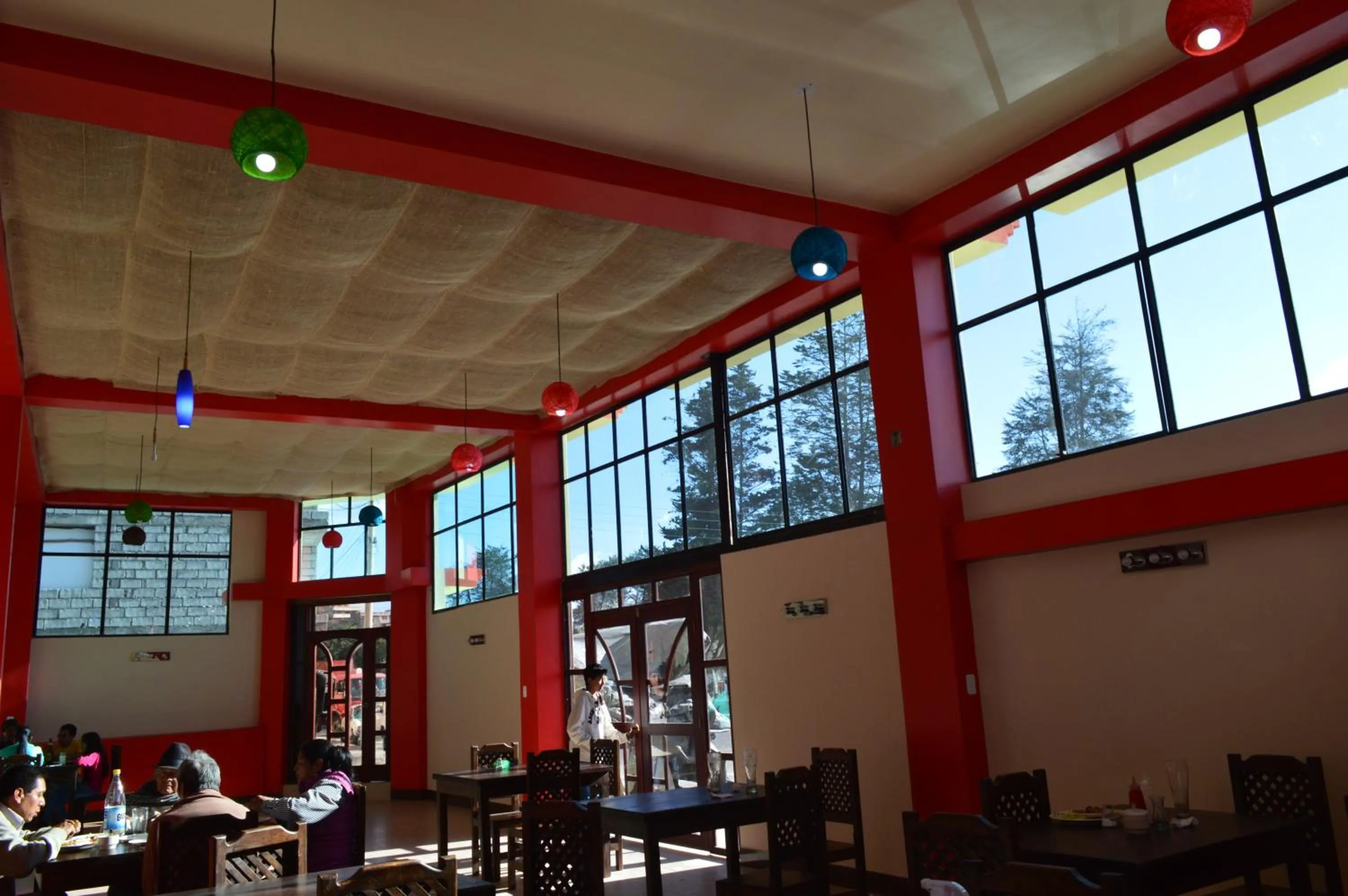 Restaurant/places to eat in Balcones del Río Hotel