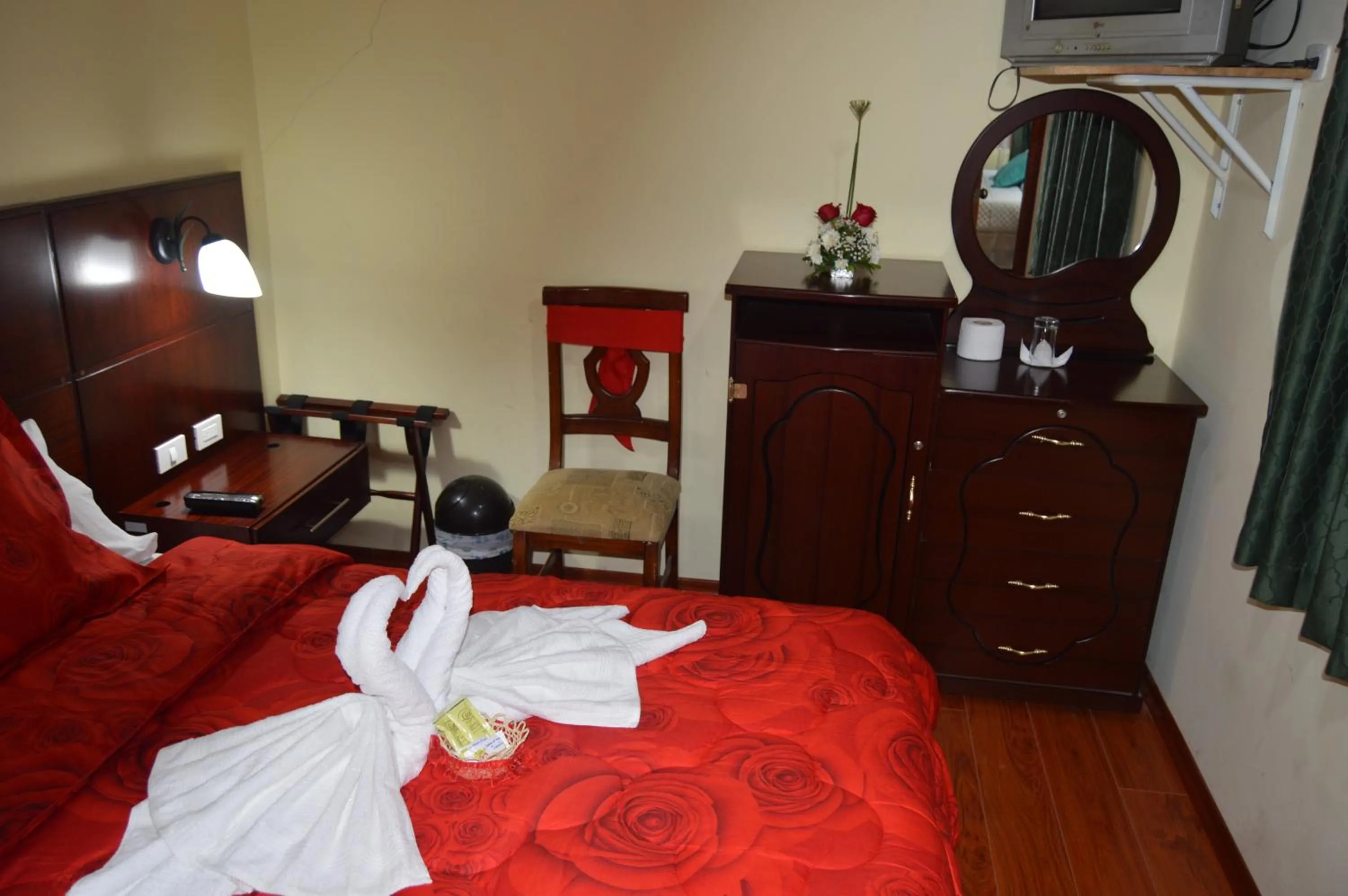 Photo of the whole room, Bed in Balcones del Río Hotel