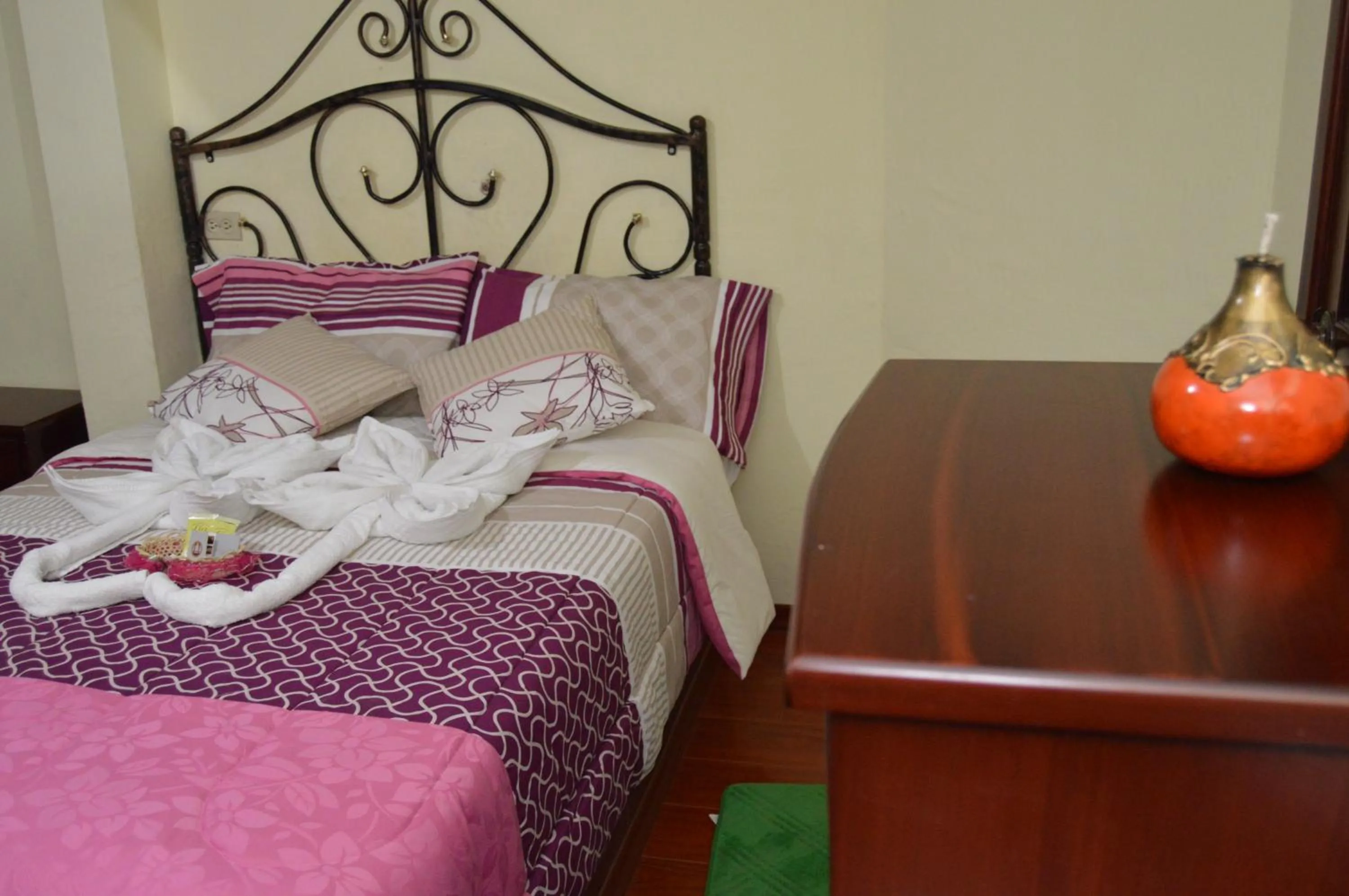 Decorative detail, Bed in Balcones del Río Hotel