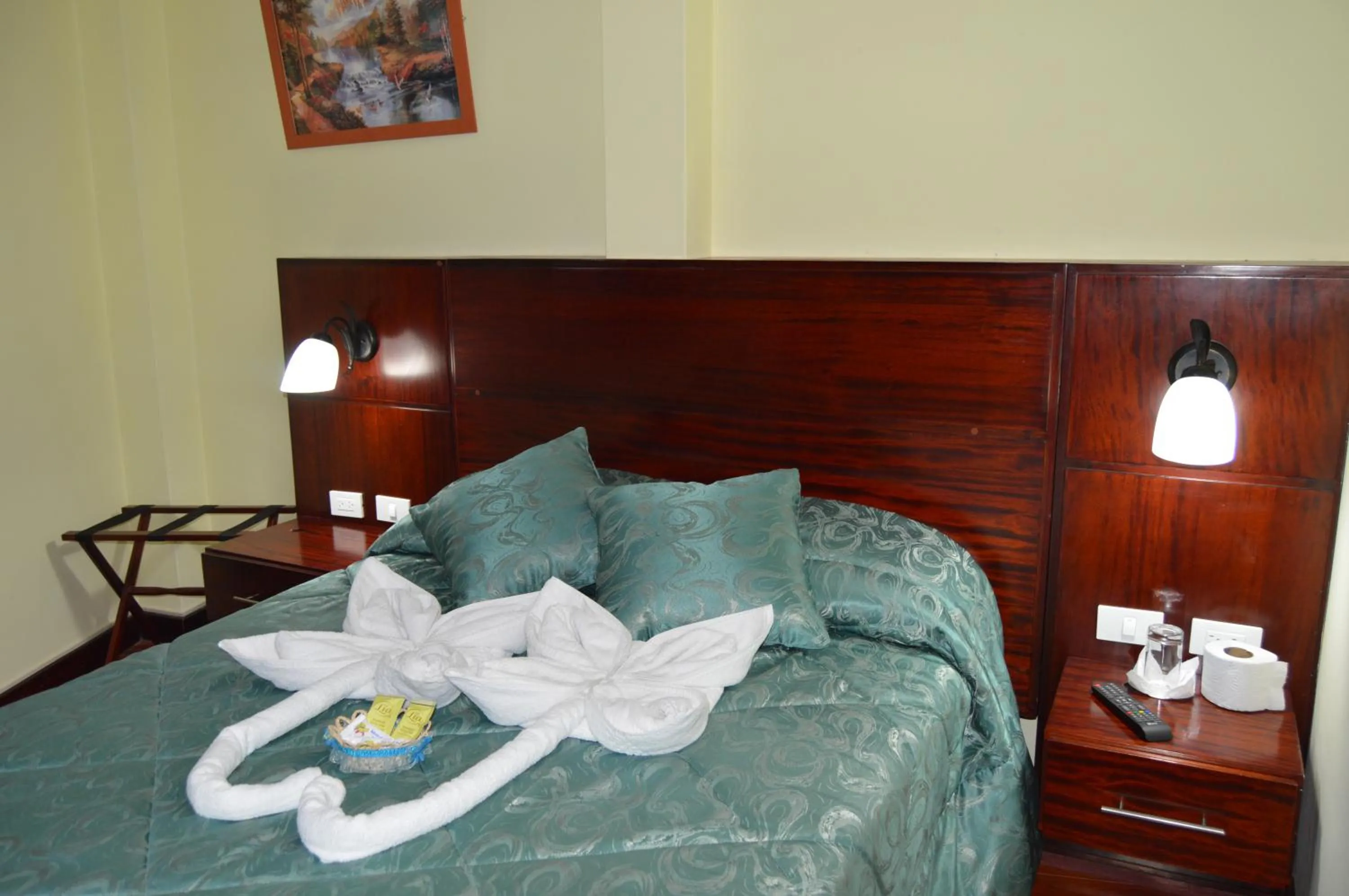 Decorative detail, Bed in Balcones del Río Hotel