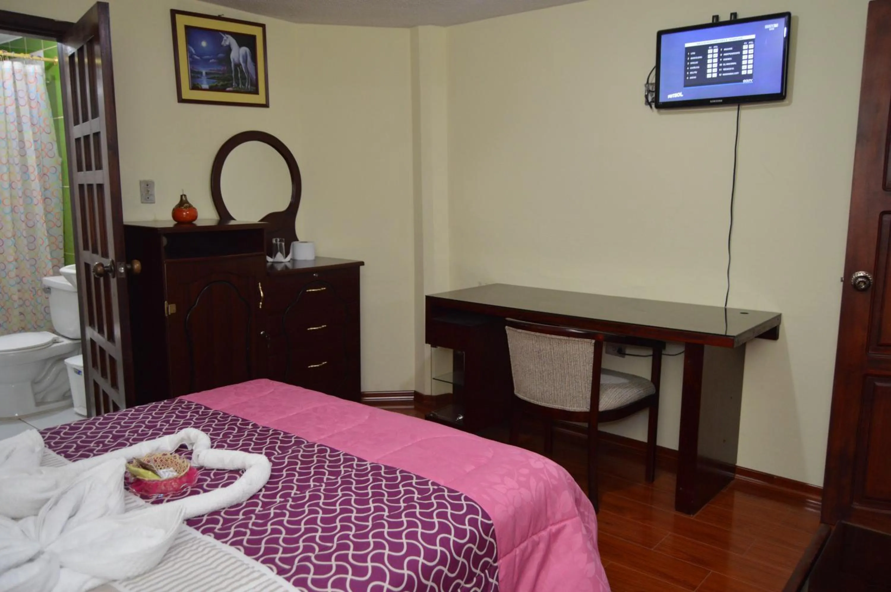 Decorative detail, Bed in Balcones del Río Hotel