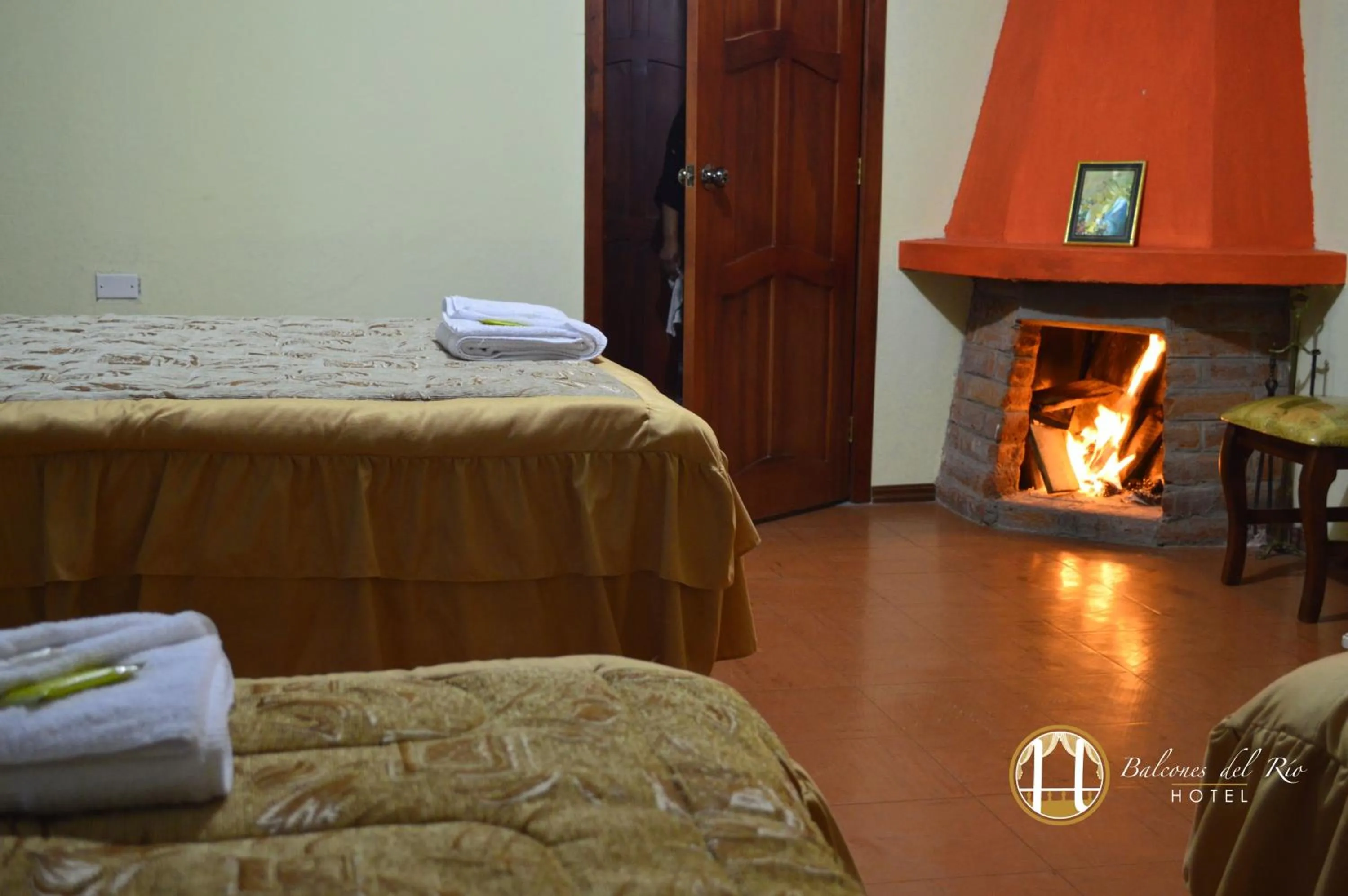 Bed in Balcones del Río Hotel