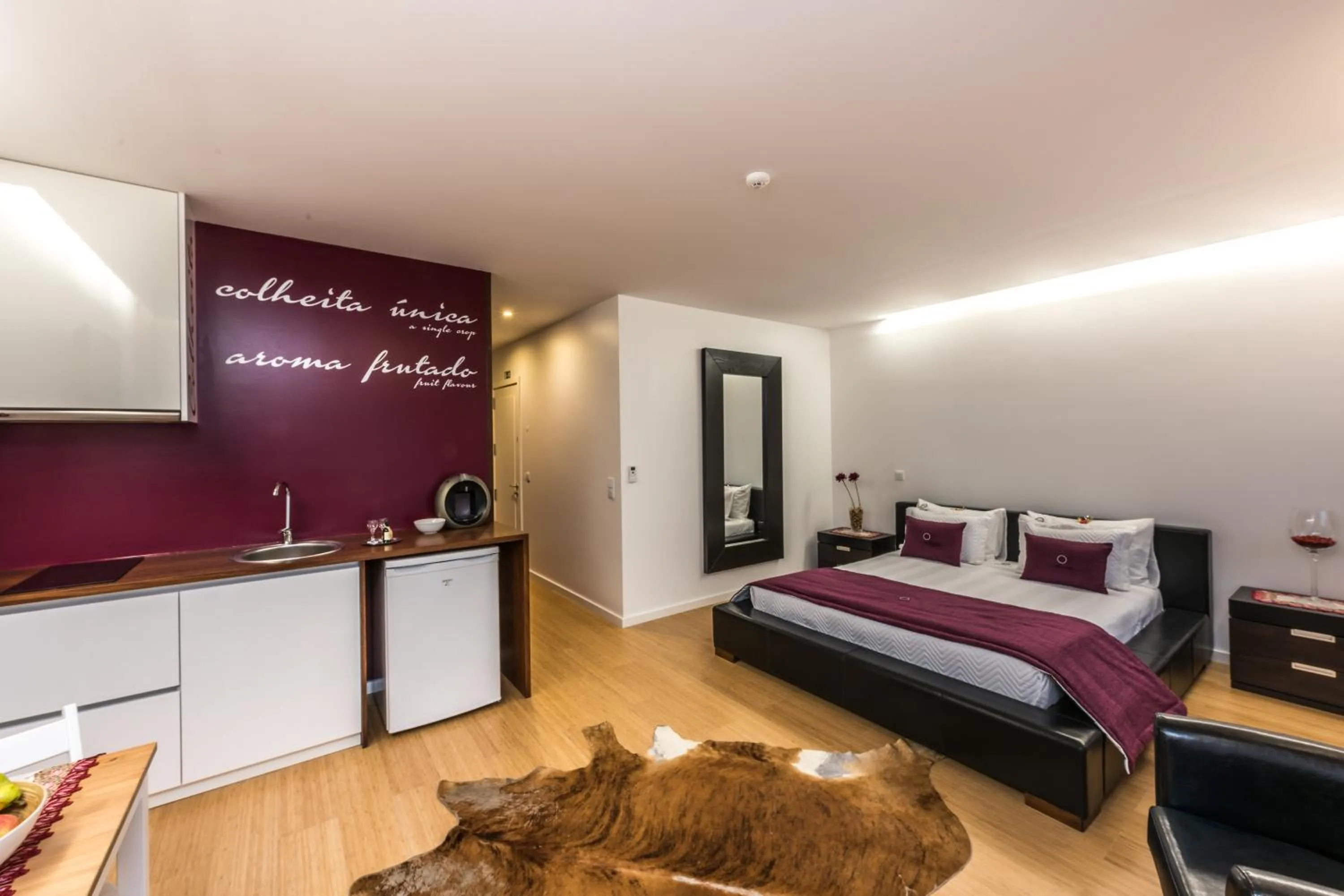 Bedroom, Bed in Lounge Inn Guest House