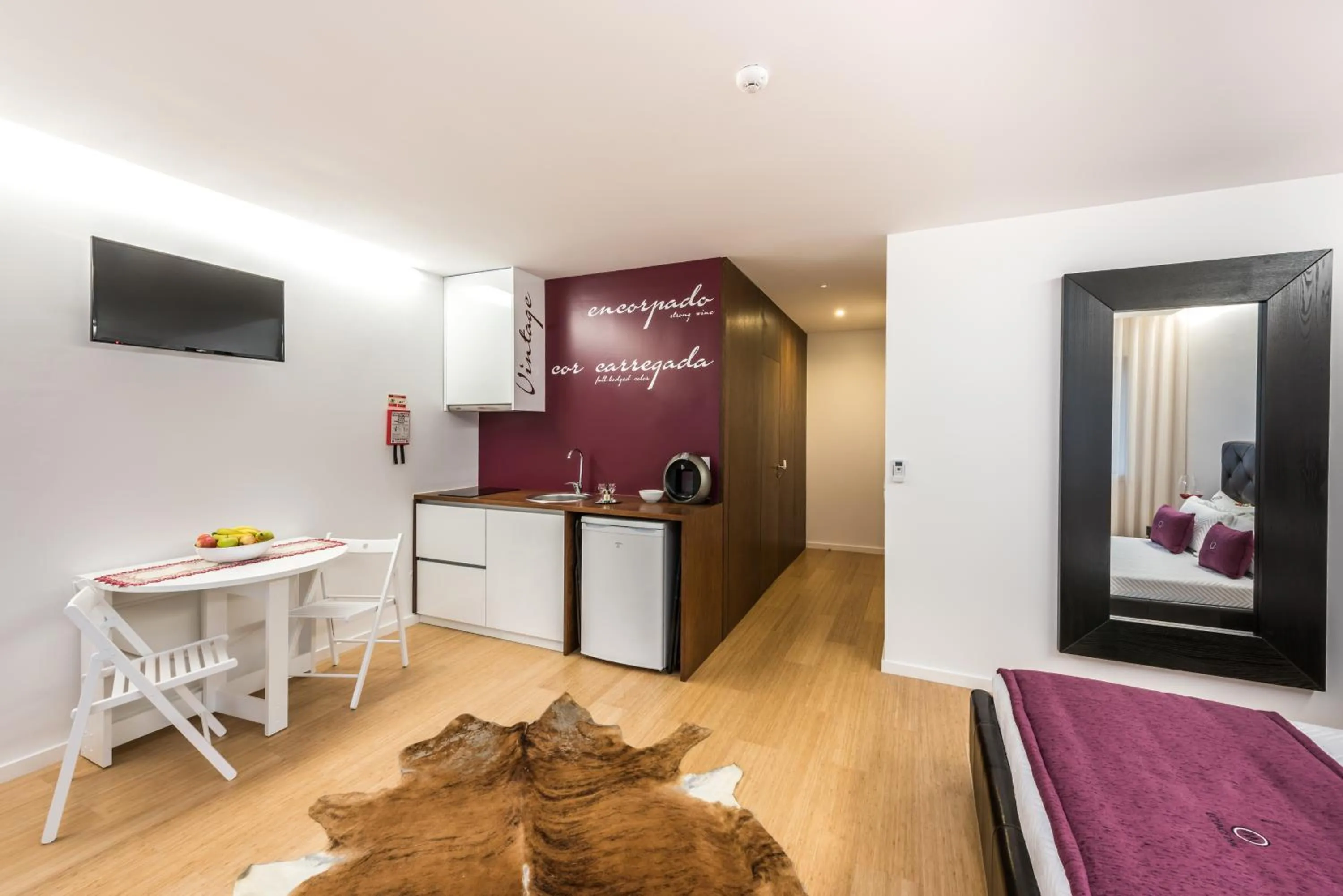 Bedroom, Bed in Lounge Inn Guest House