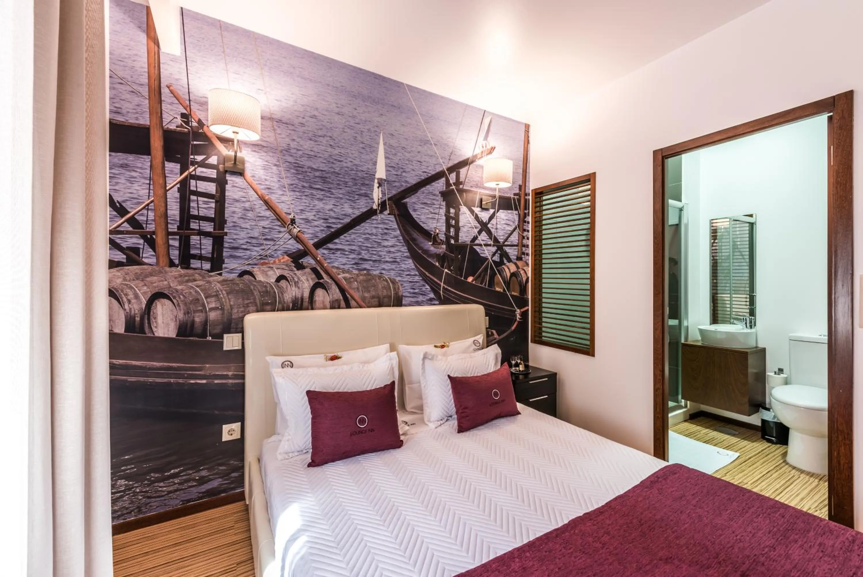 Bedroom, Bed in Lounge Inn Guest House