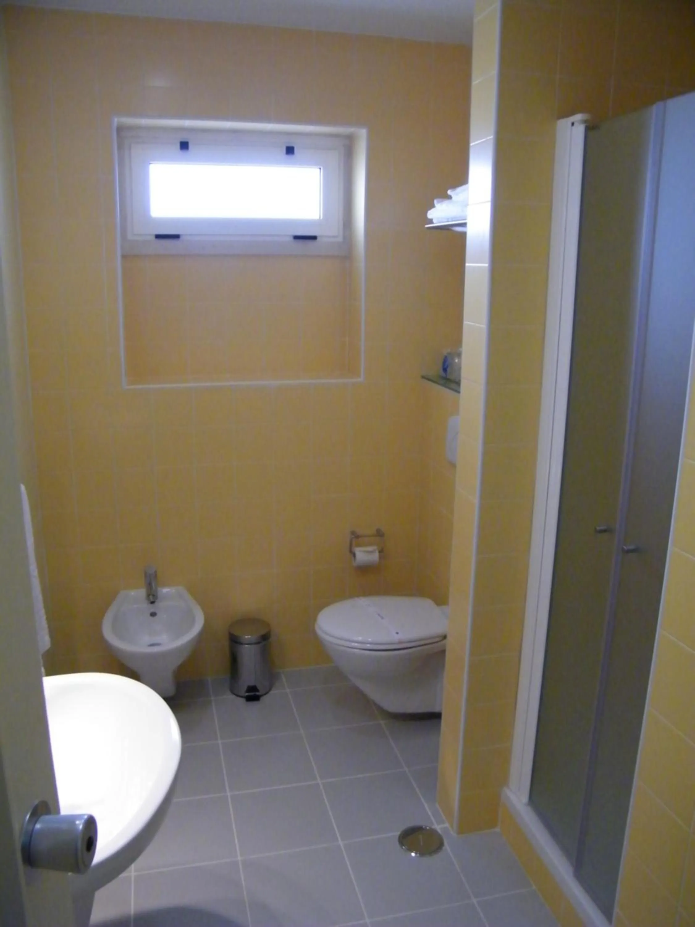 Bathroom in INATEL Foz Do Arelho