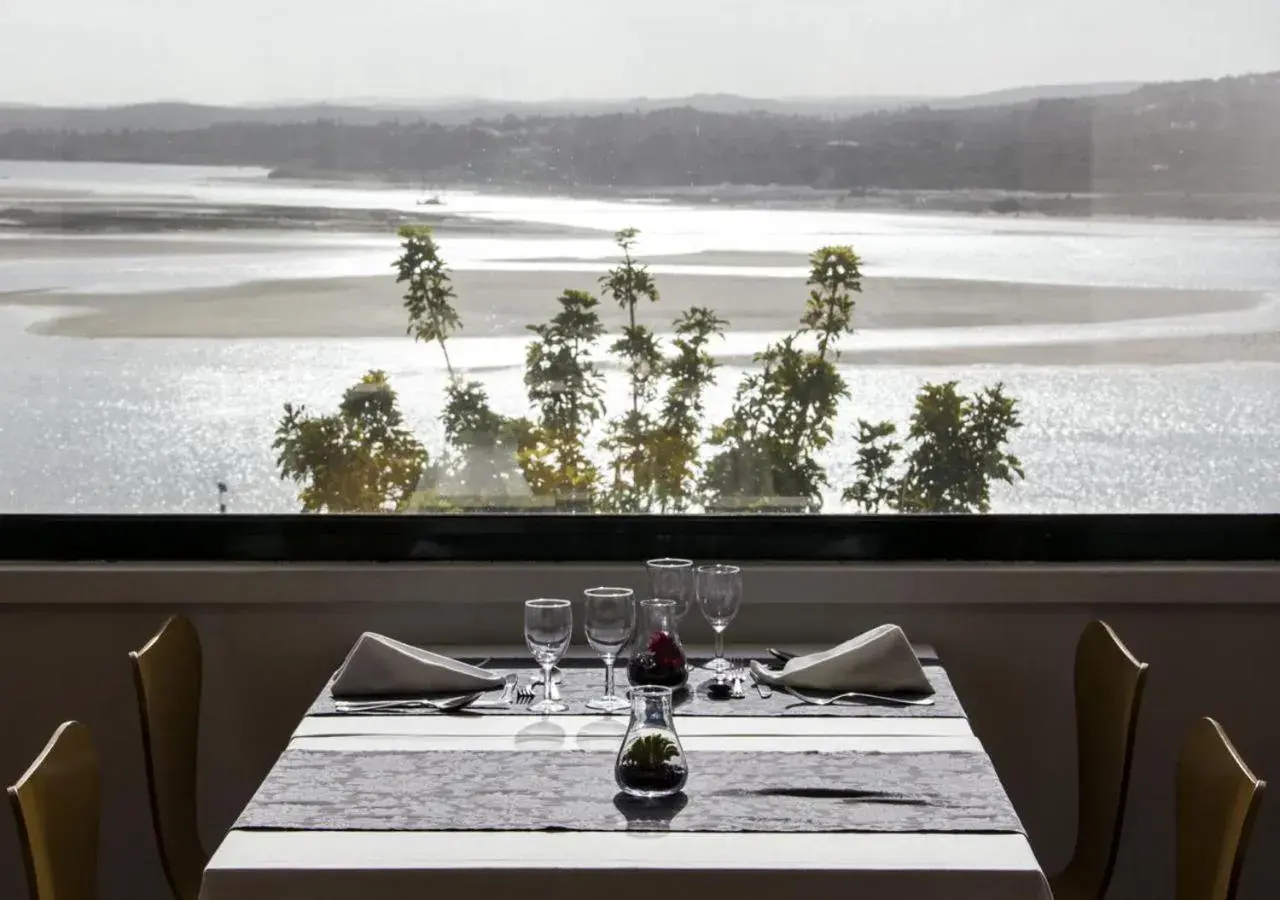 Restaurant/places to eat in INATEL Foz Do Arelho Restaurant/places to eat in INATEL Foz Do Arelho