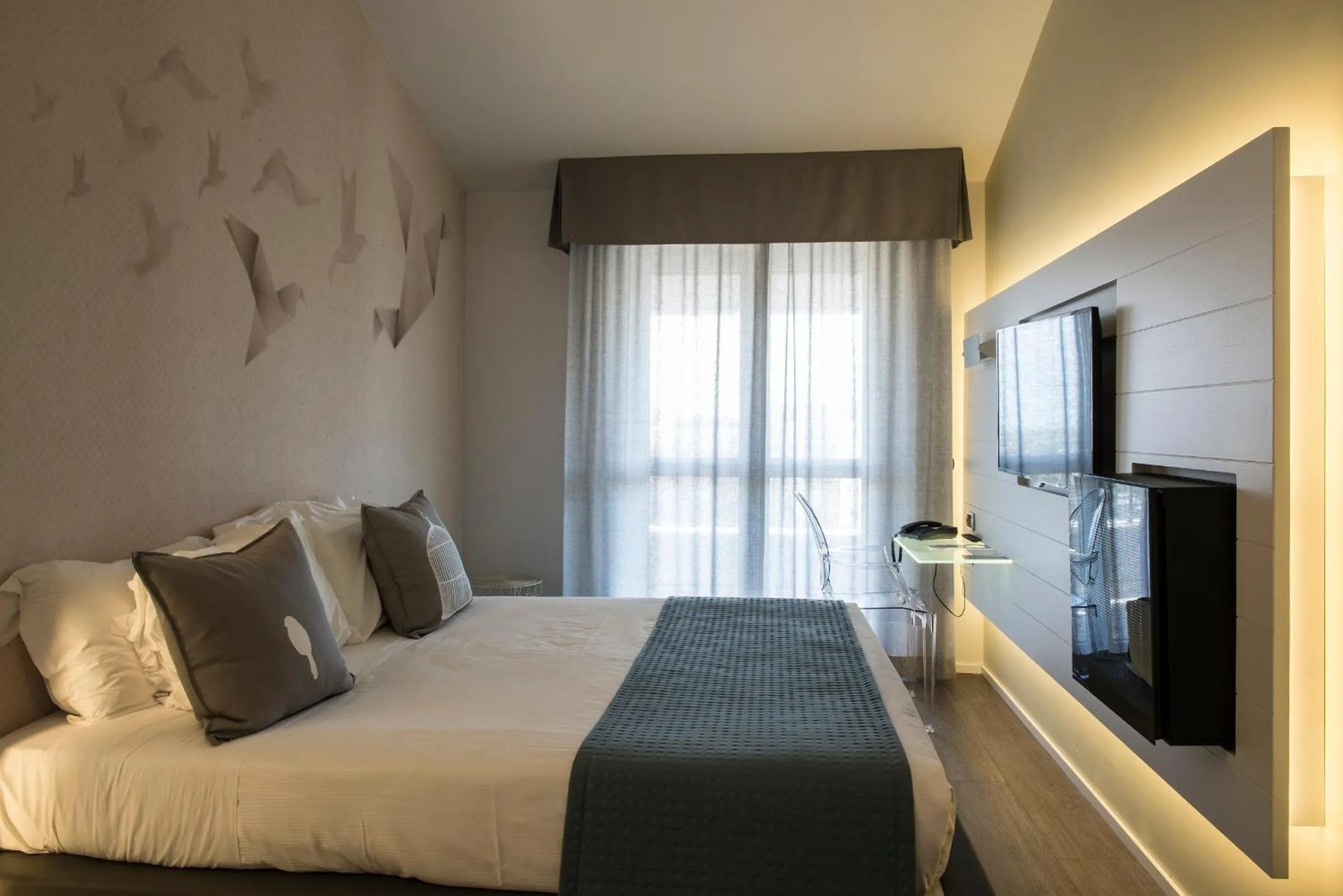 Bedroom, Bed in Ariae Dépendance - Alihotels