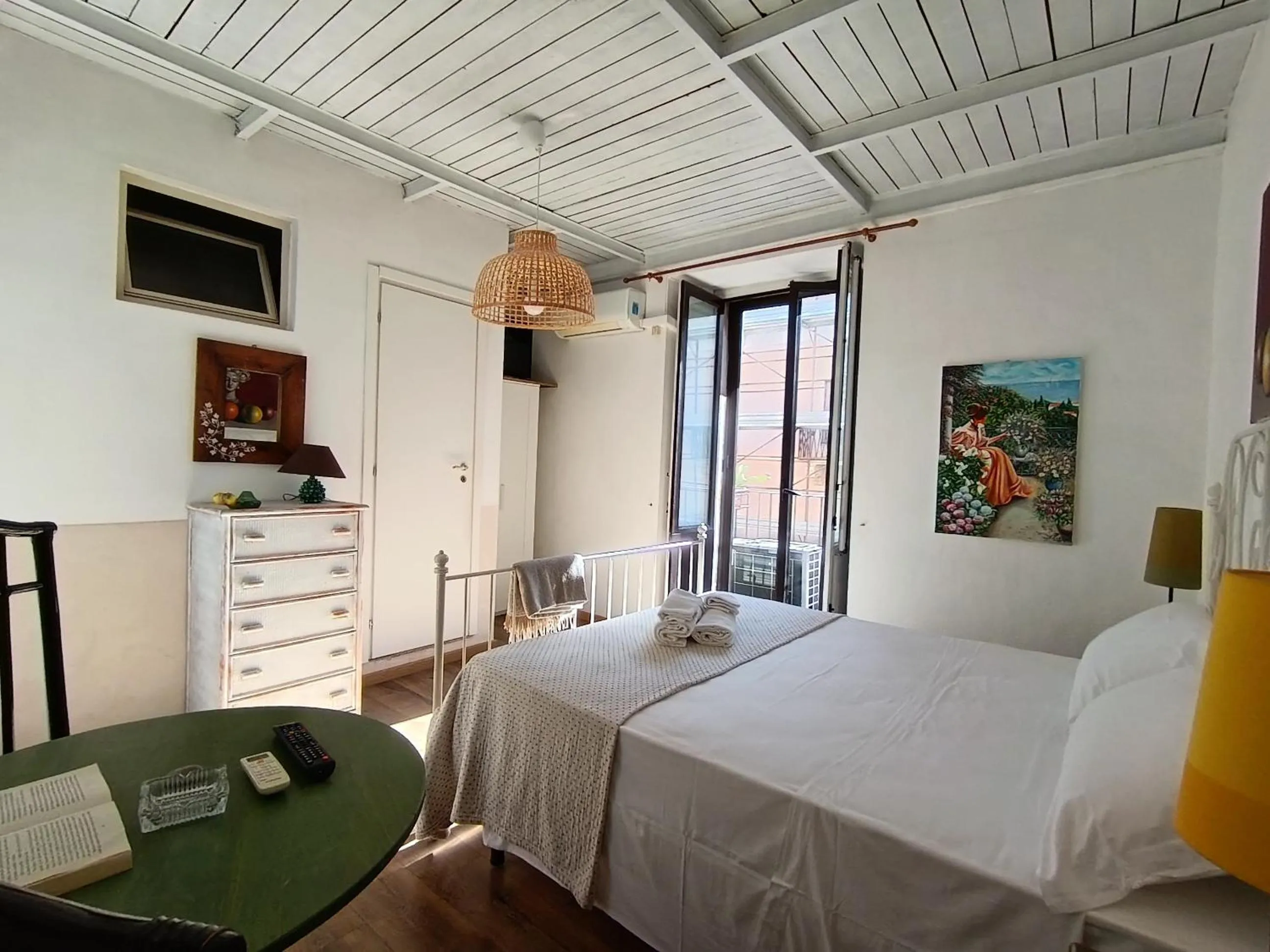 Bedroom, Bed in I Vespri