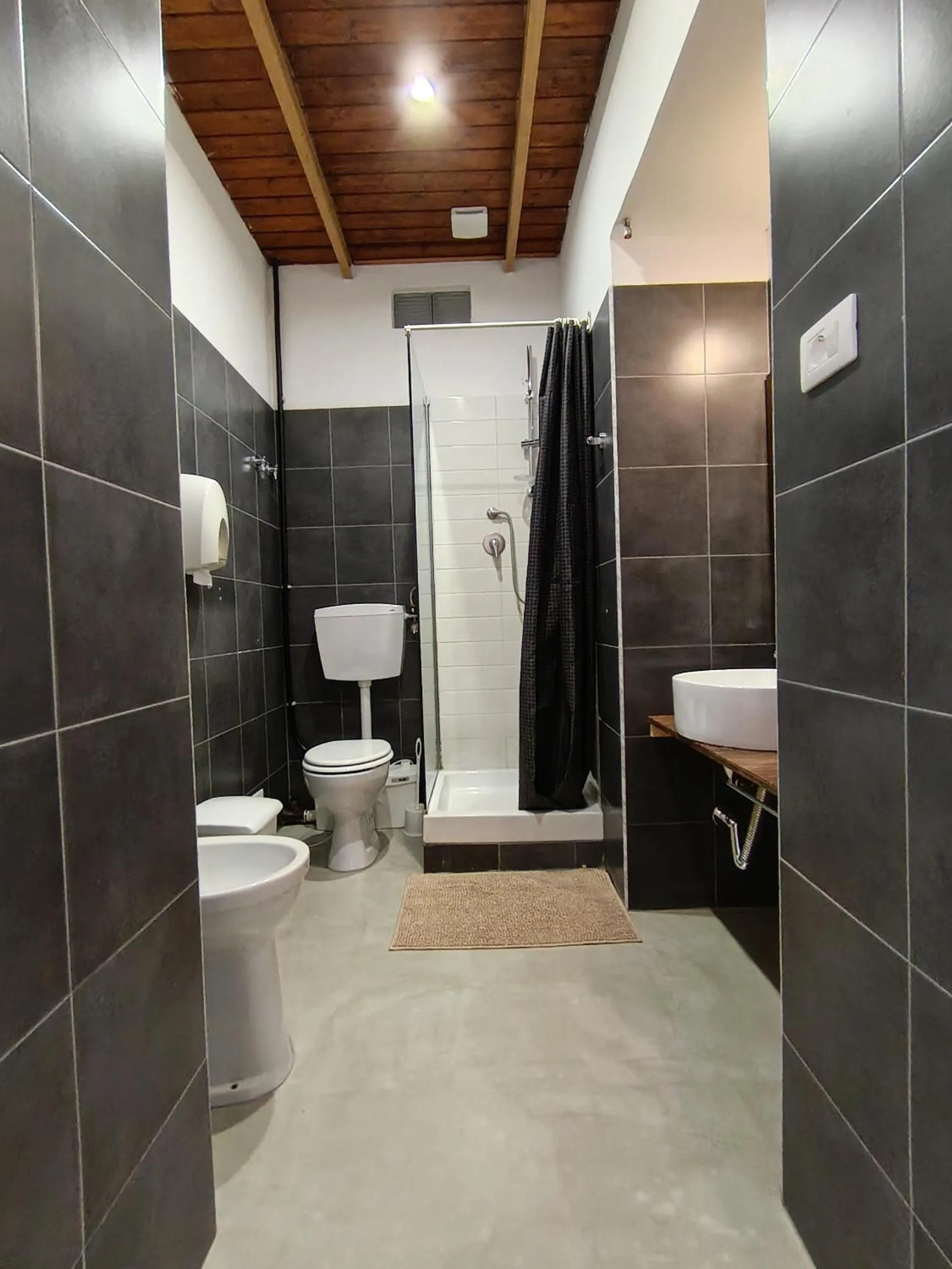 Bathroom in I Vespri