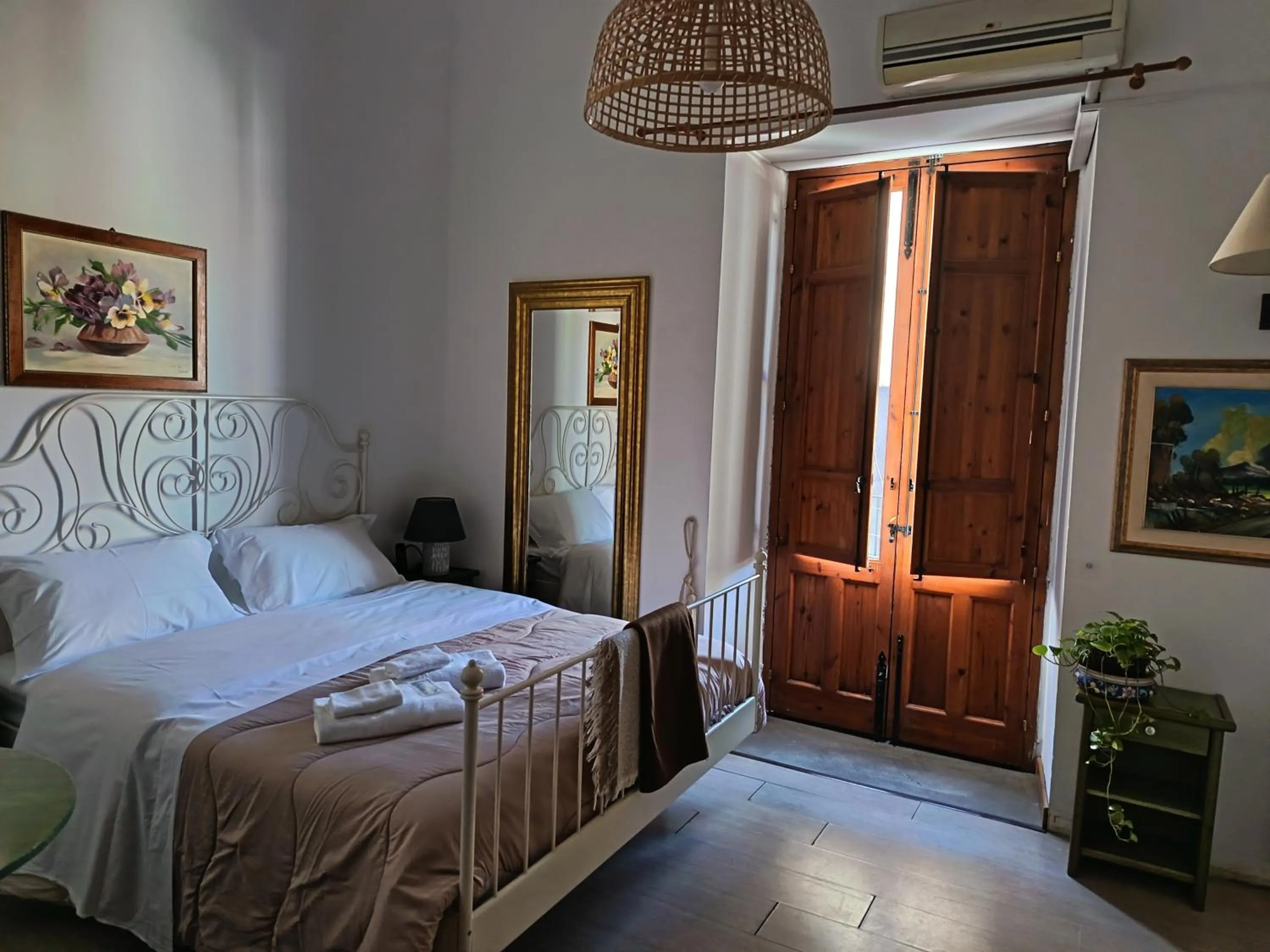 Bedroom, Bed in I Vespri