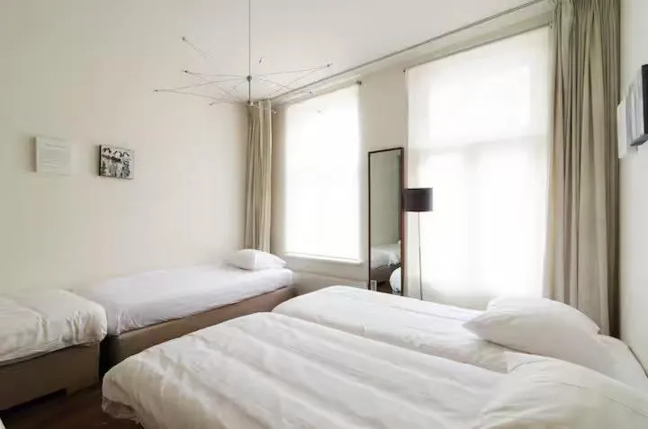 Bed in Marnix360apartments Jordaan