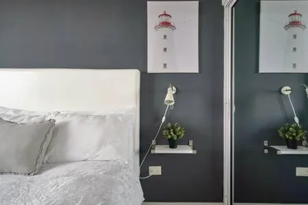 Decorative detail in Lincoln Suite